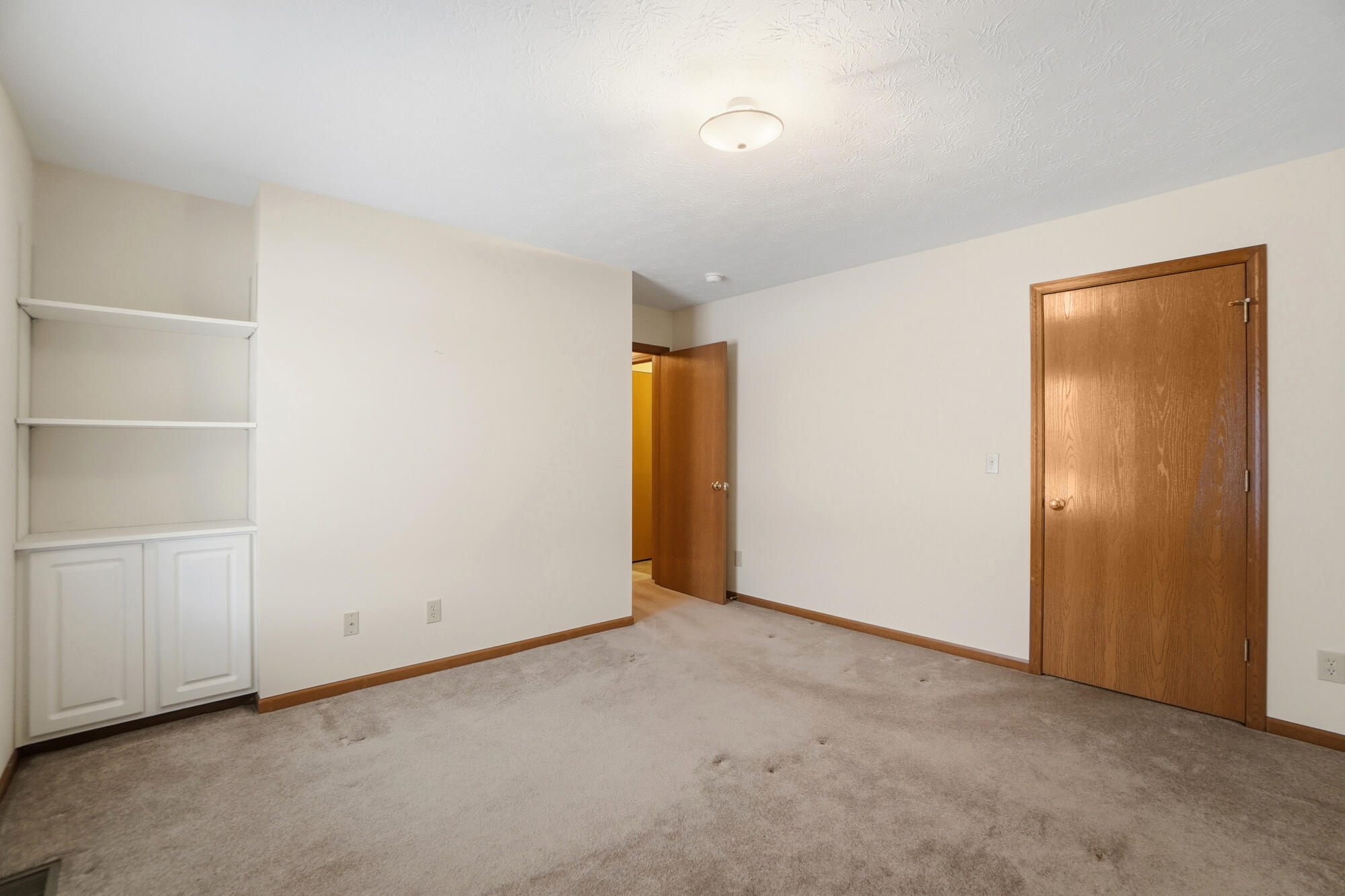 1711 Pinehurst Drive, Springfield, Ohio 45502