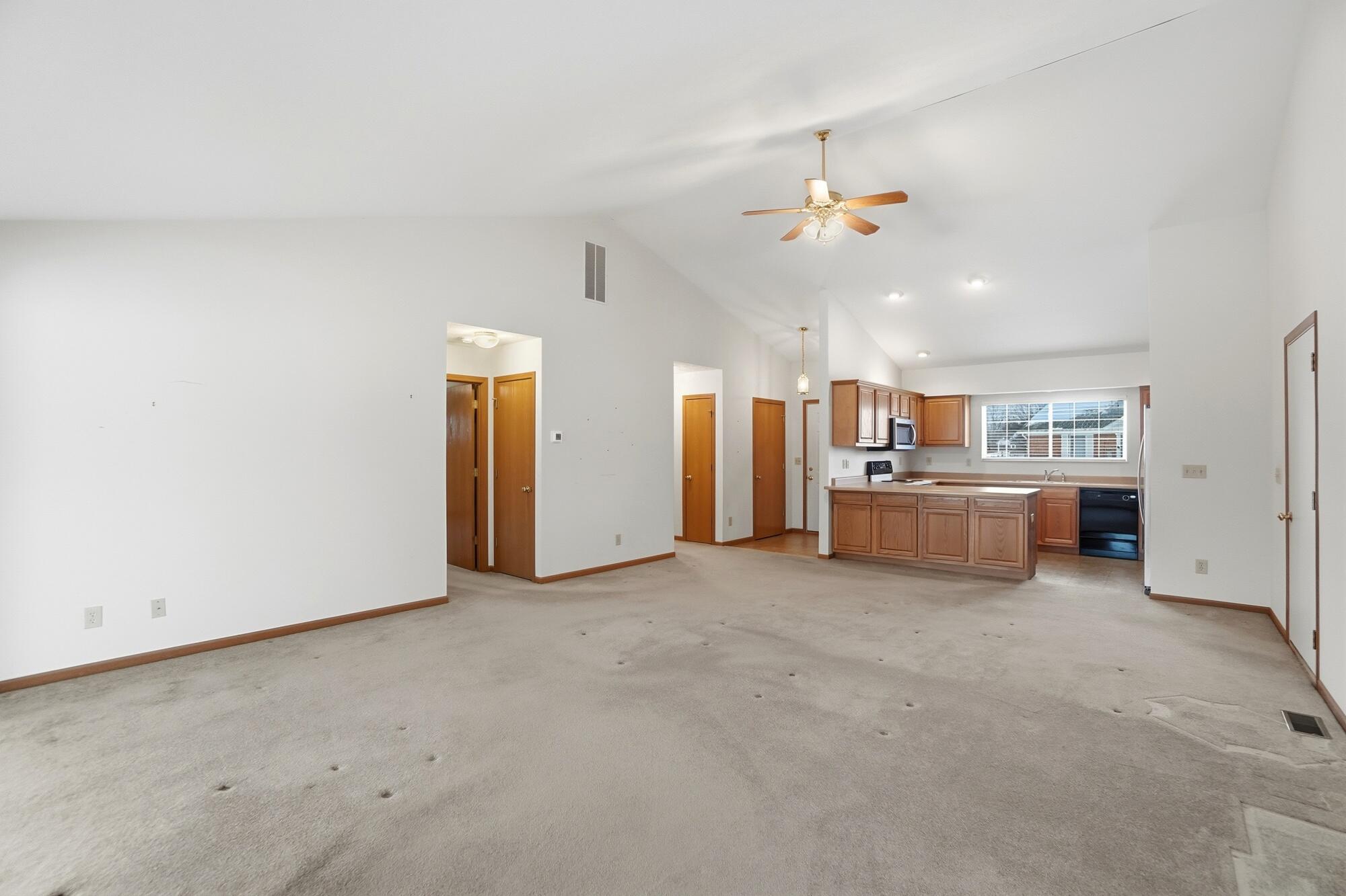 1711 Pinehurst Drive, Springfield, Ohio 45502