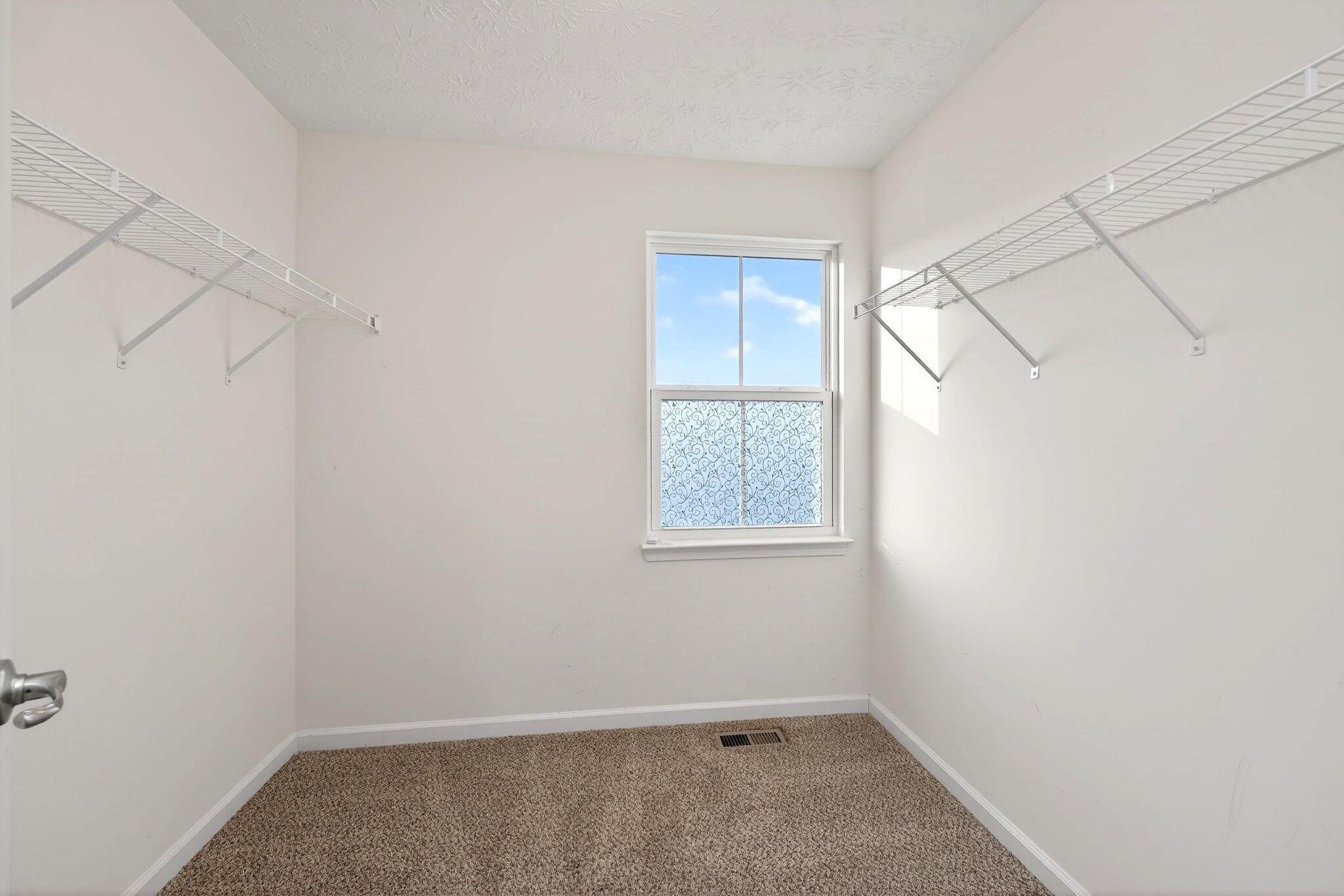 63 Waterford Boulevard, Fairborn, Ohio 45324