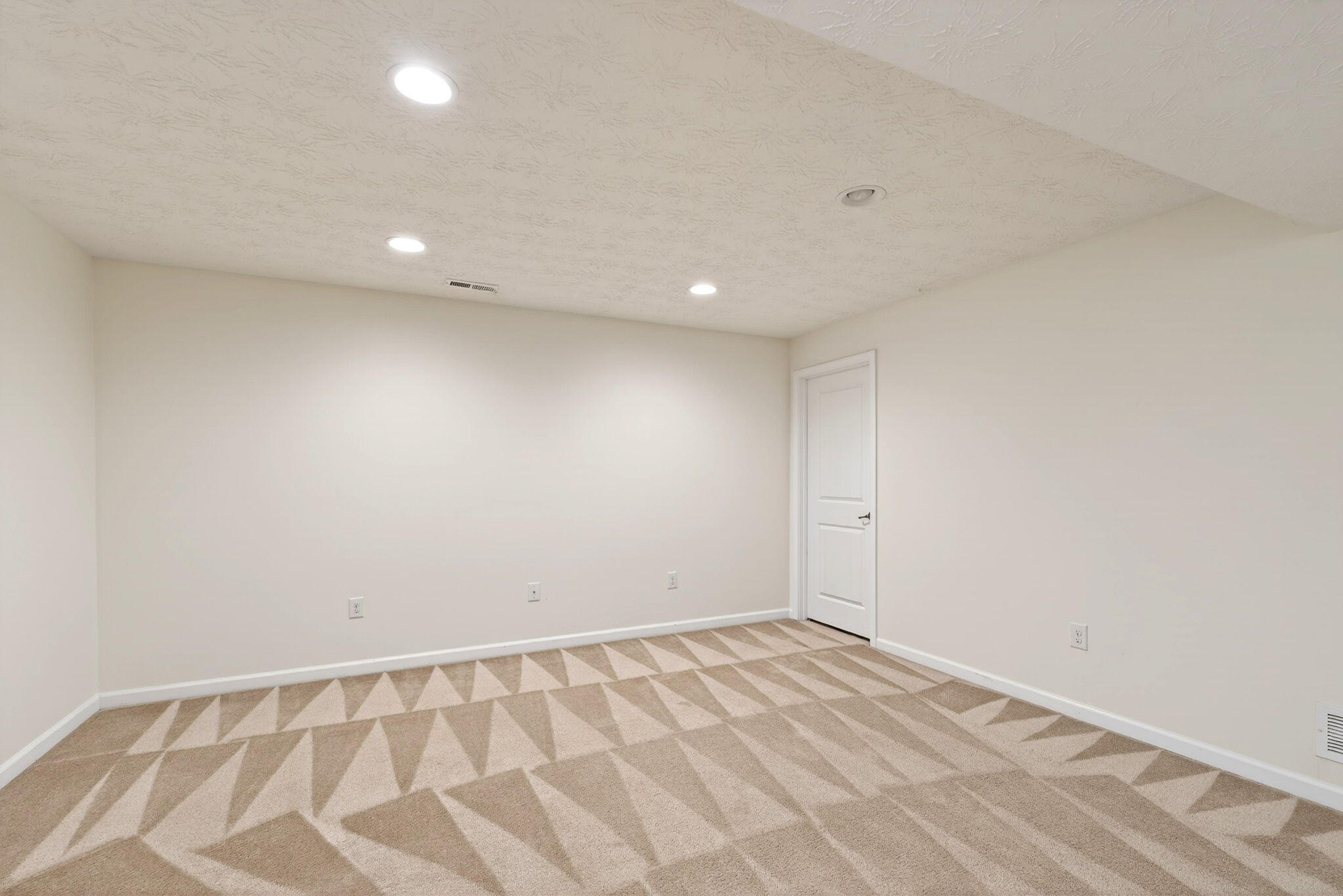 63 Waterford Boulevard, Fairborn, Ohio 45324