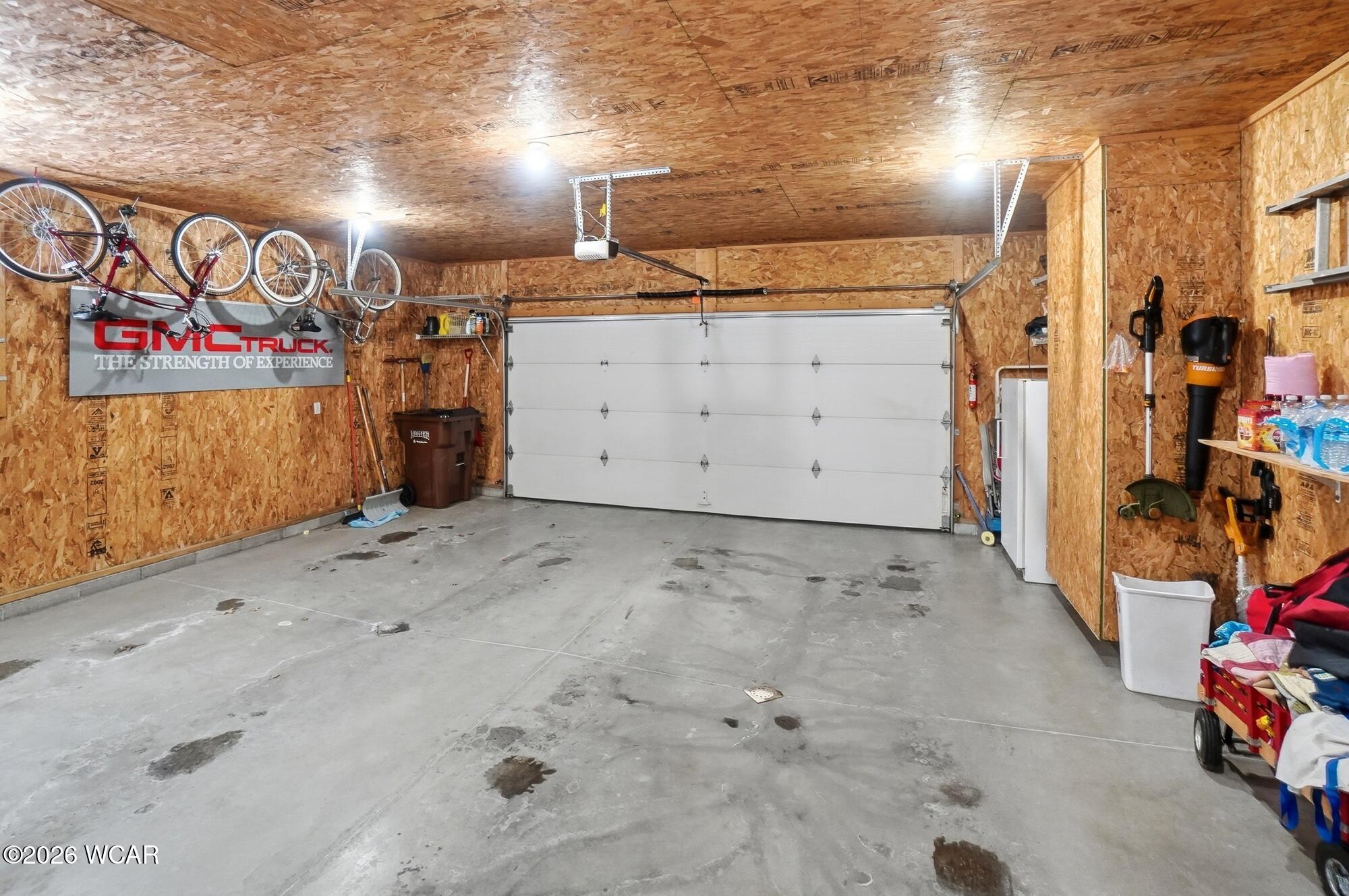 1515 Cessna Avenue, Lima, Ohio