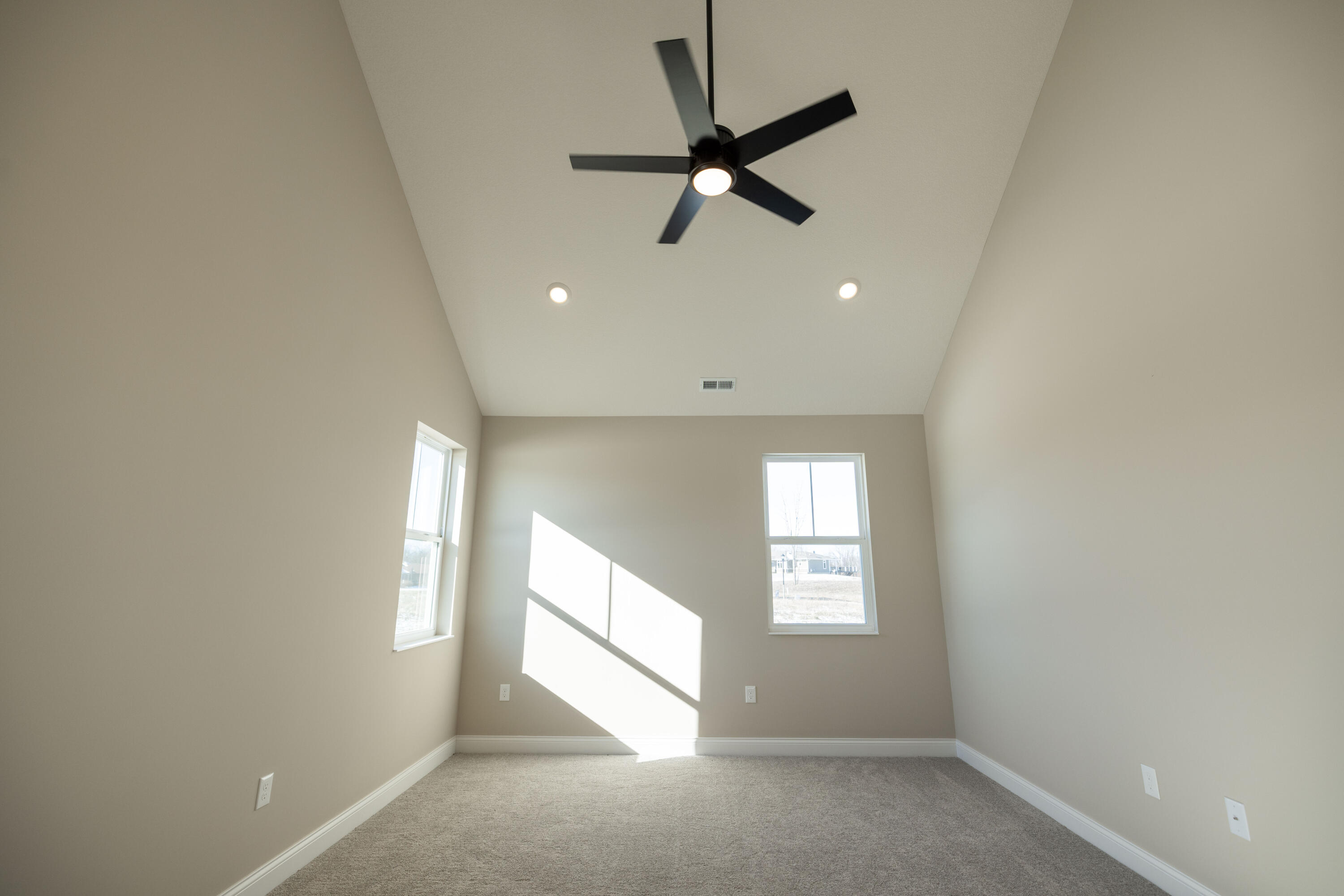 1505 Kingsgate Road, Springfield, Ohio 45502