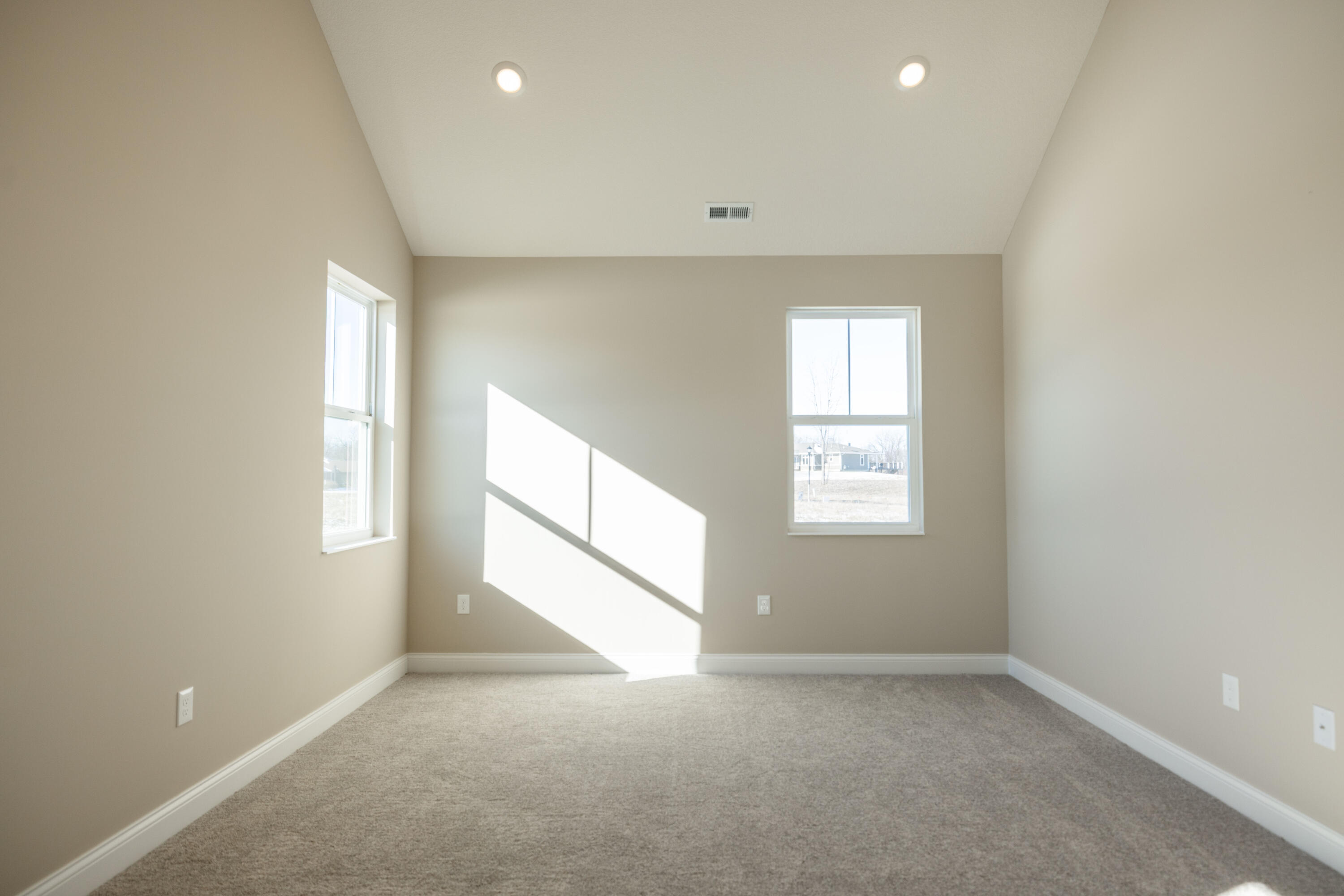 1505 Kingsgate Road, Springfield, Ohio 45502