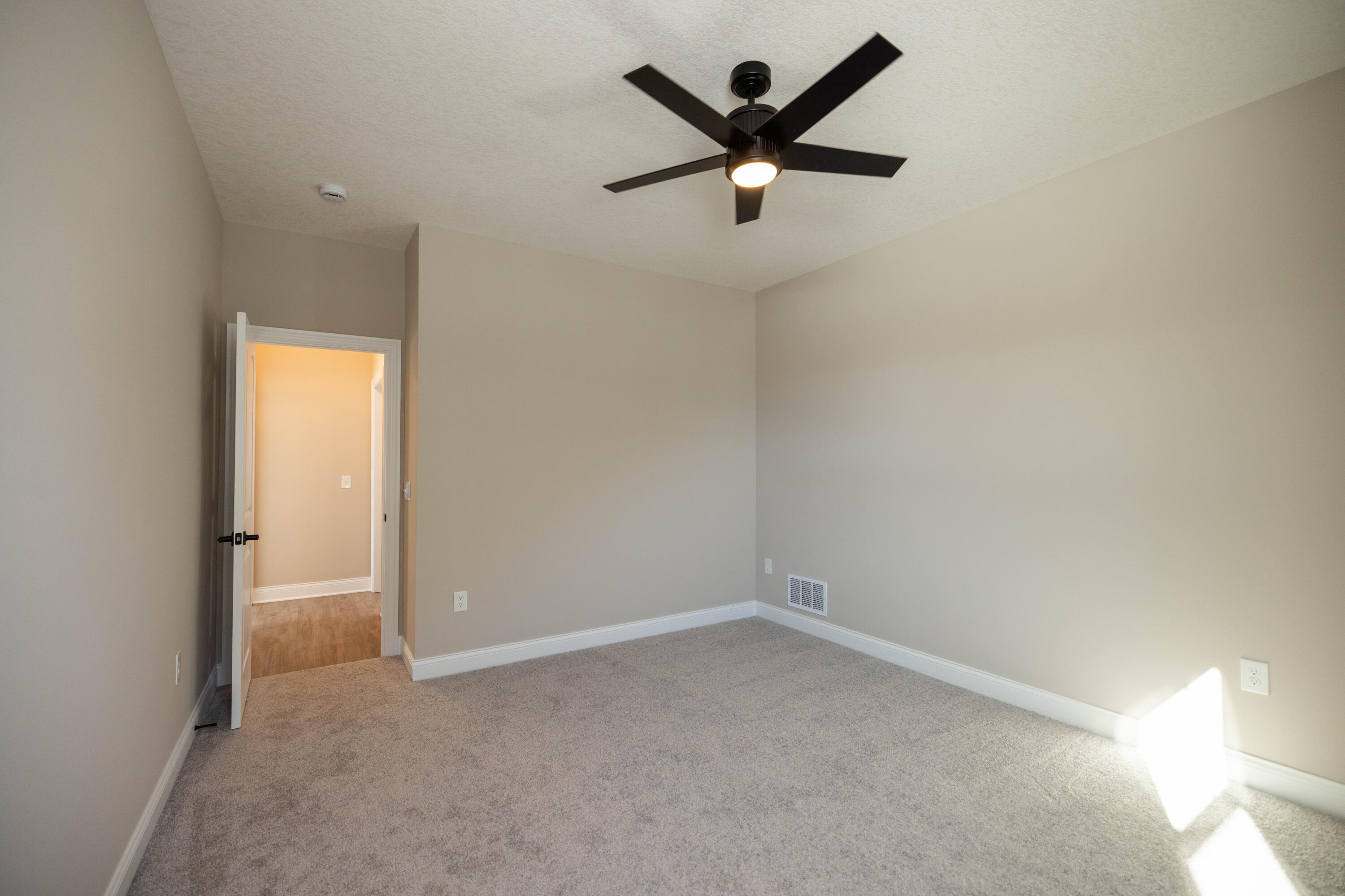 1505 Kingsgate Road, Springfield, Ohio 45502