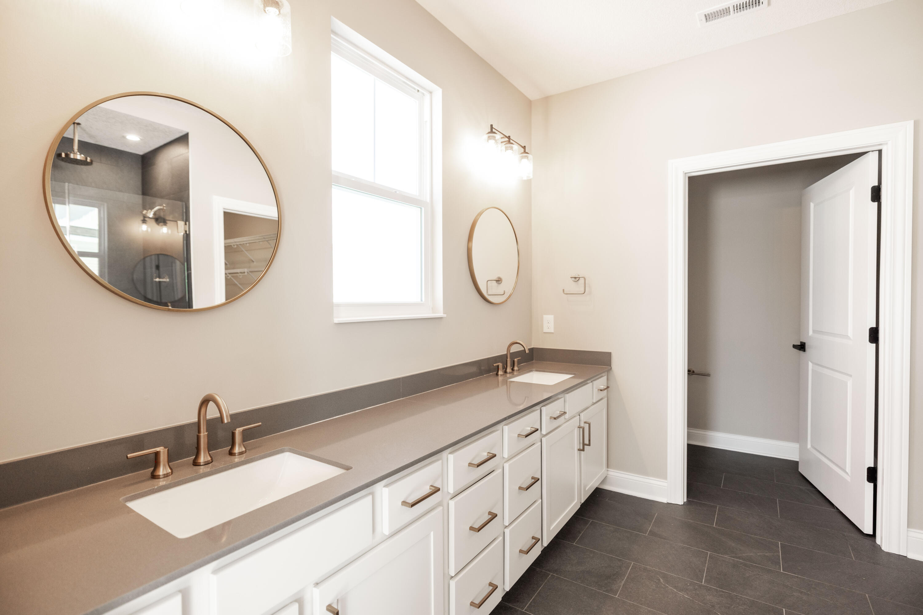 1507 Kingsgate Road, Springfield, Ohio 45502