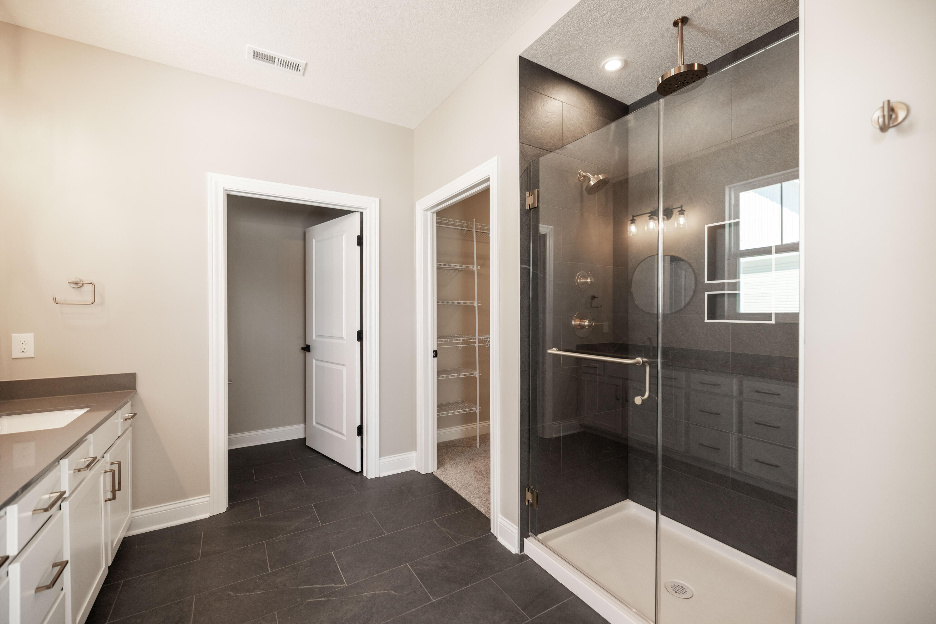 1507 Kingsgate Road, Springfield, Ohio 45502