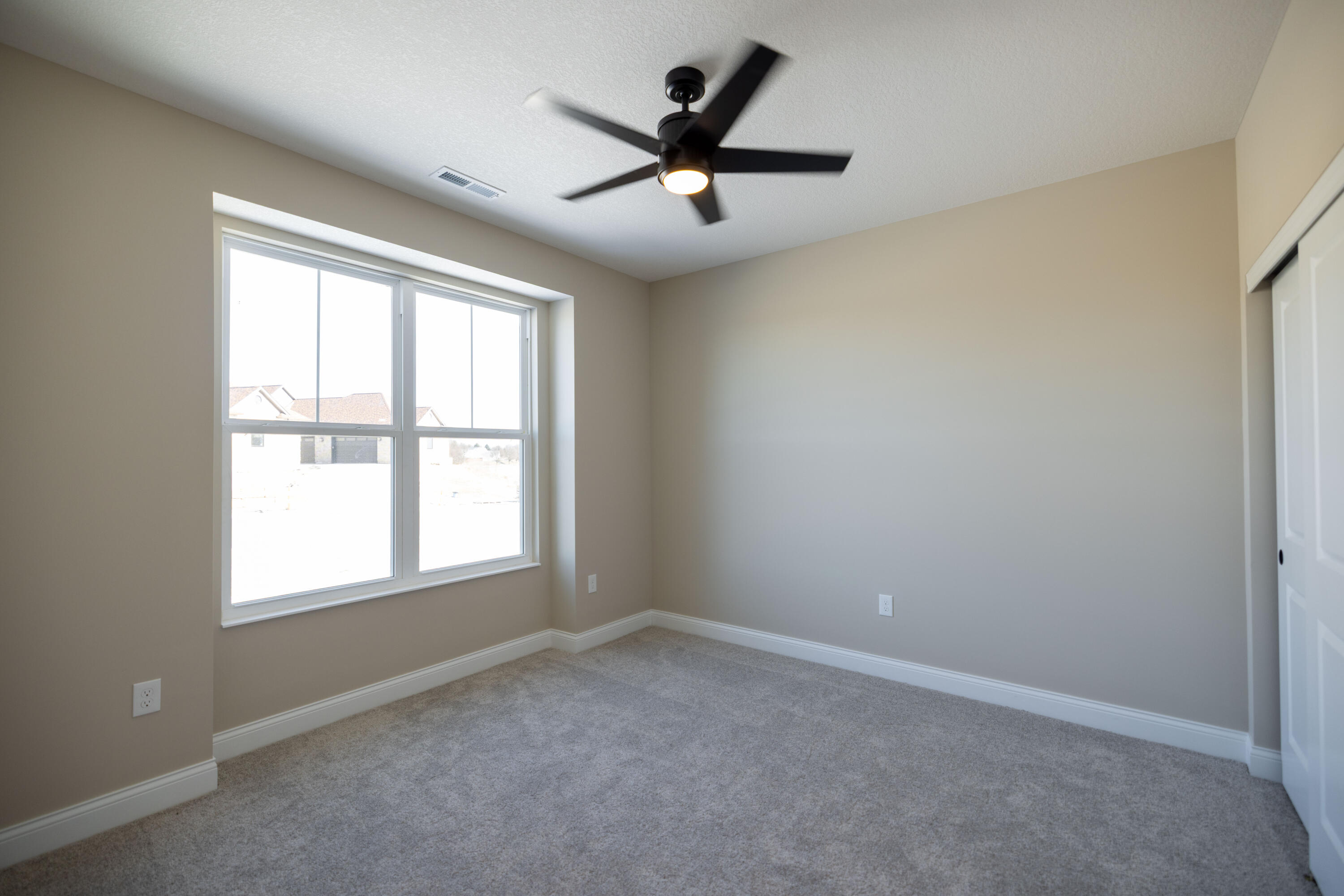 1507 Kingsgate Road, Springfield, Ohio 45502