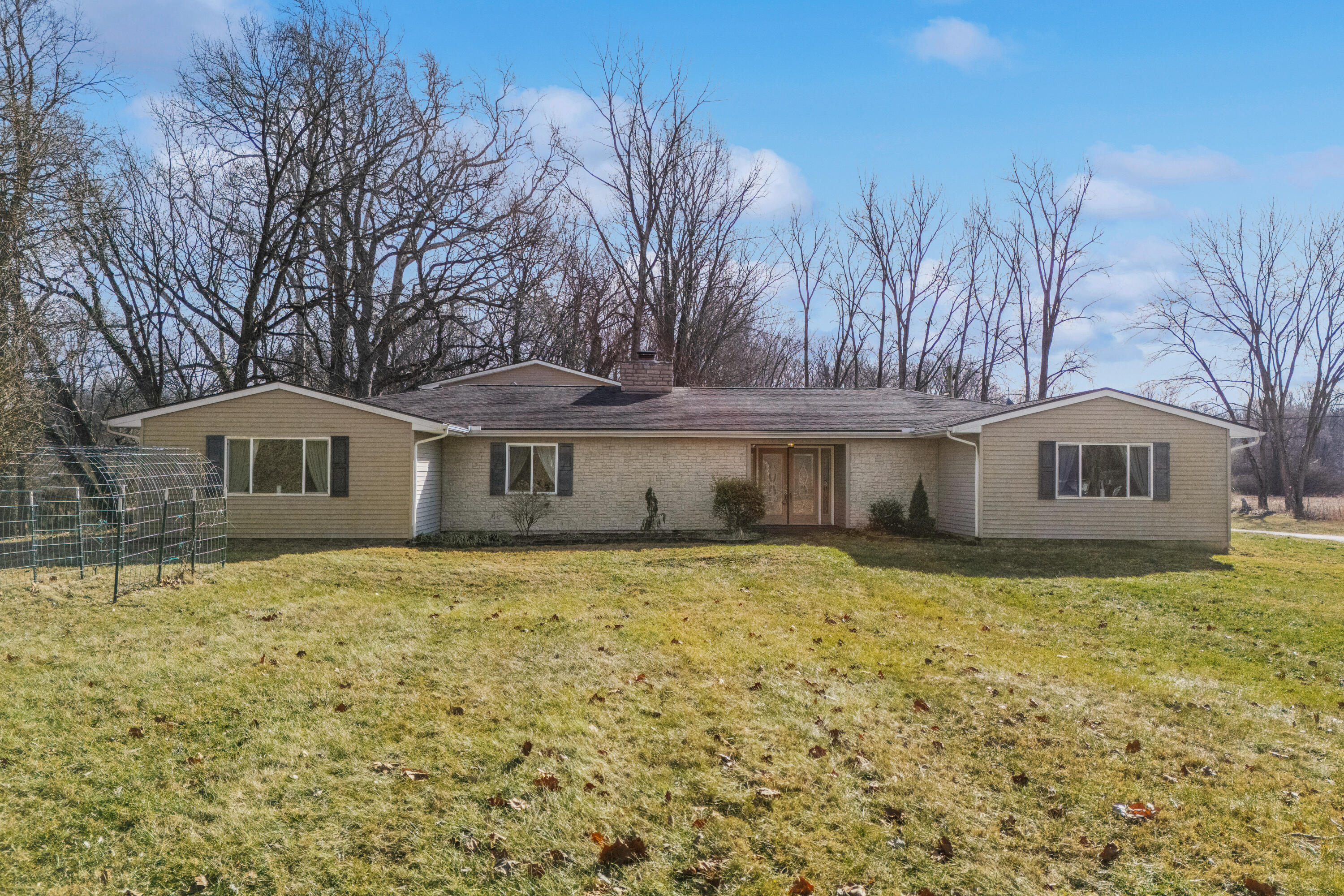 3183 Lower Valley Pike, Springfield, Ohio 45506