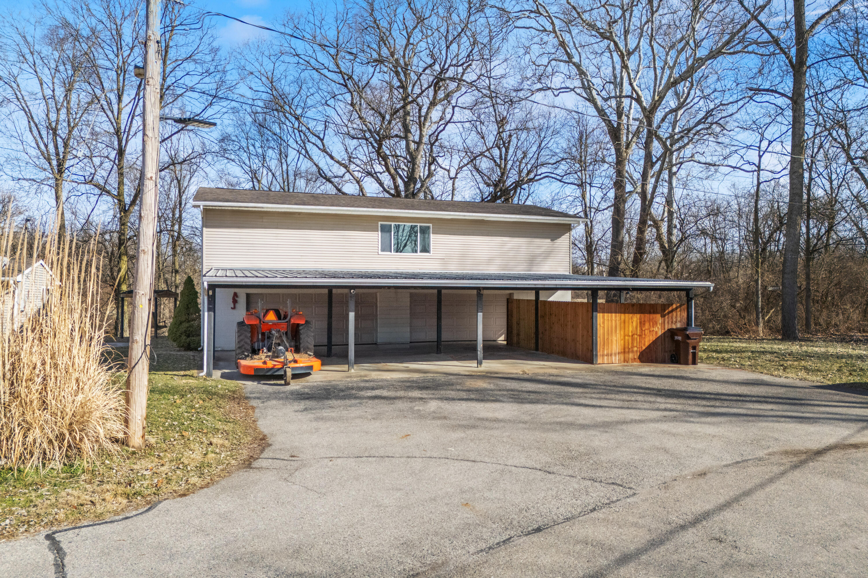 3183 Lower Valley Pike, Springfield, Ohio 45506