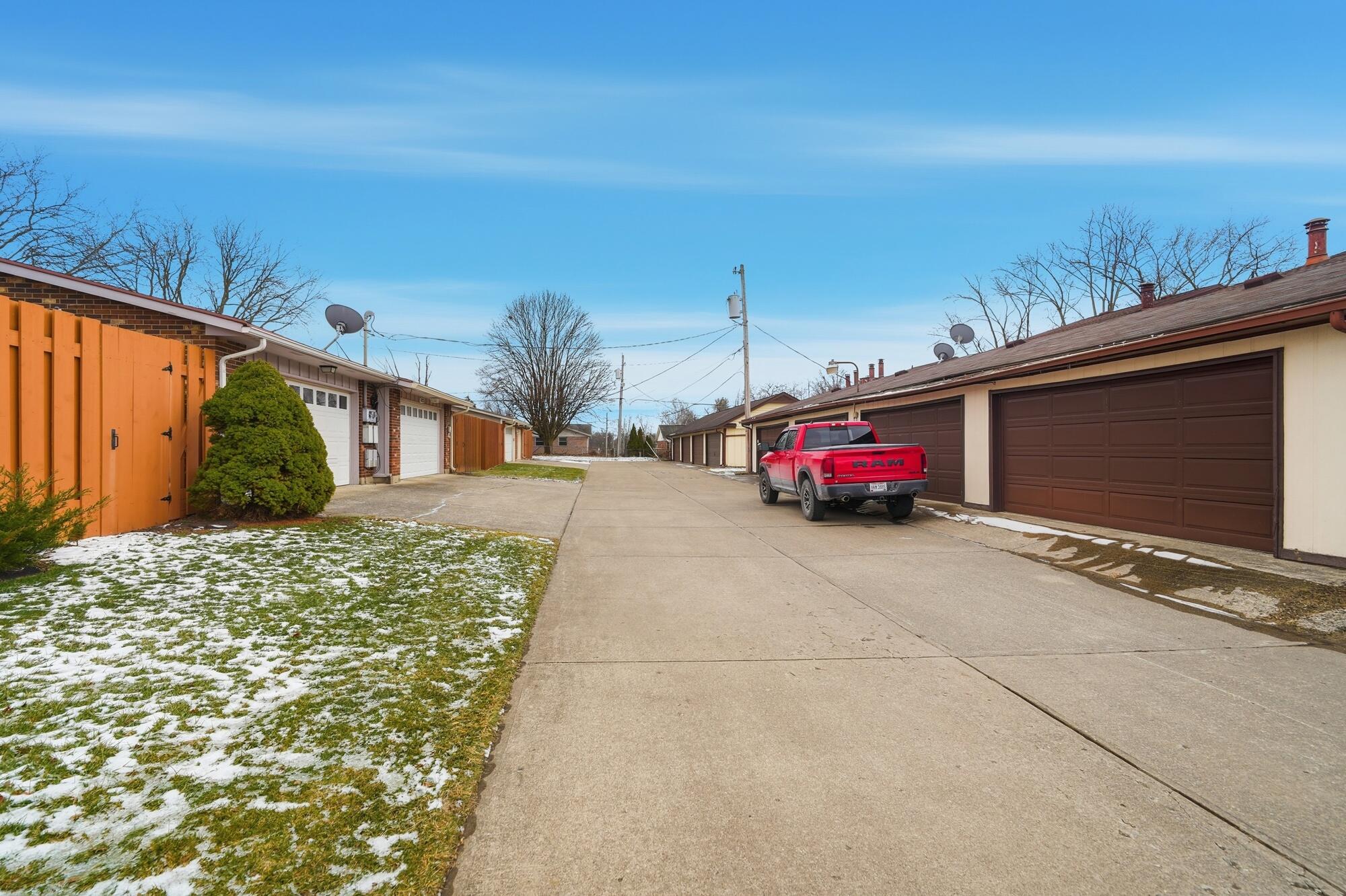 3124 El Camino Drive, Springfield, Ohio 45503