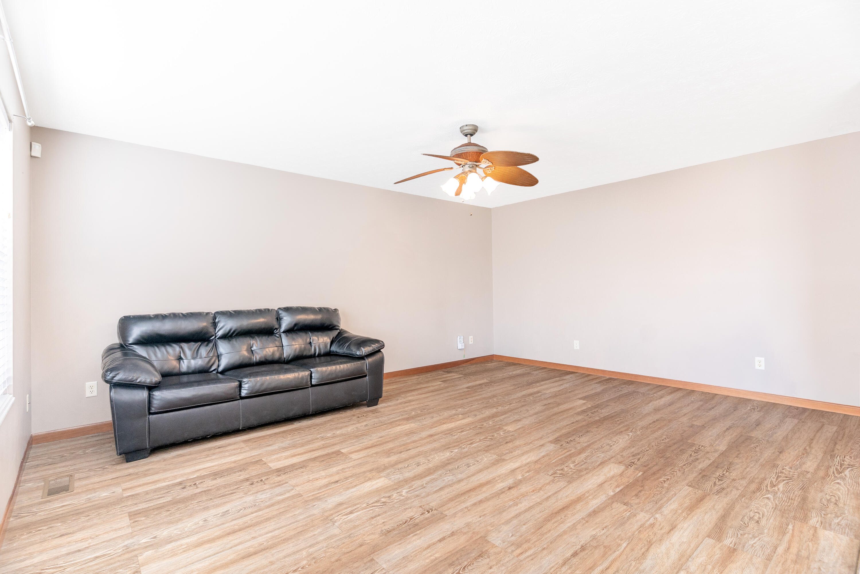 813 Caribou Court, Piqua, Ohio 45356