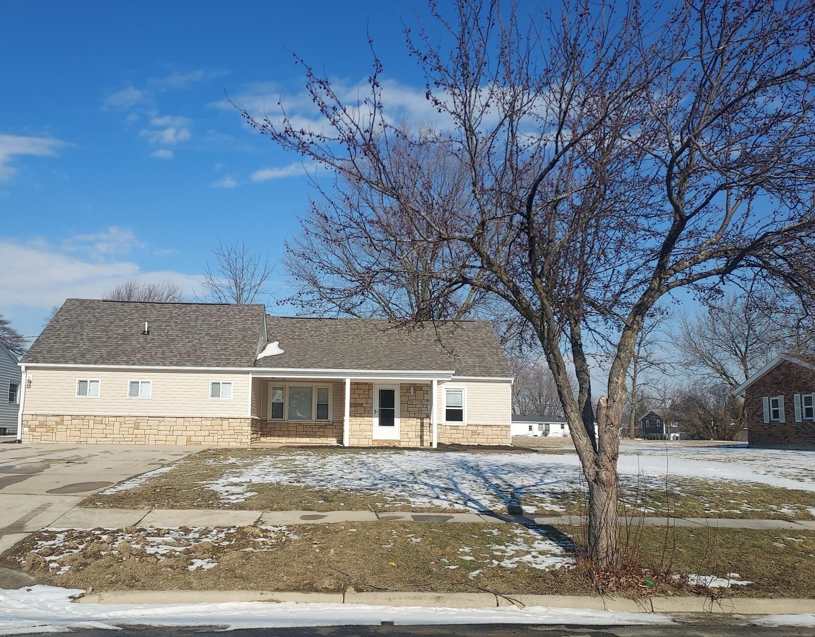 424 Hoopengarner Street, Wapakoneta, Ohio 45895