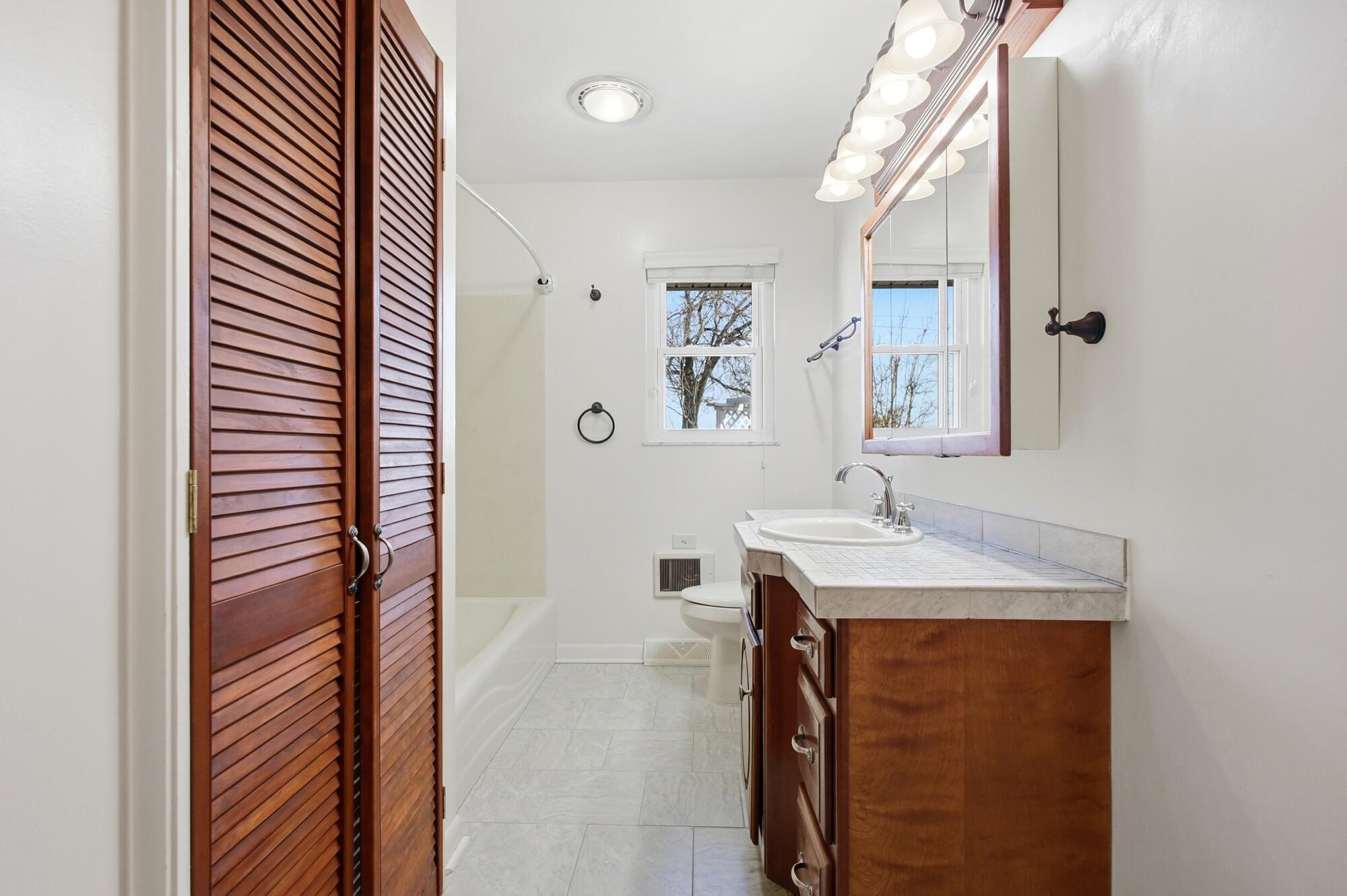 2746 Northbourne Drive, Springfield, Ohio 45506