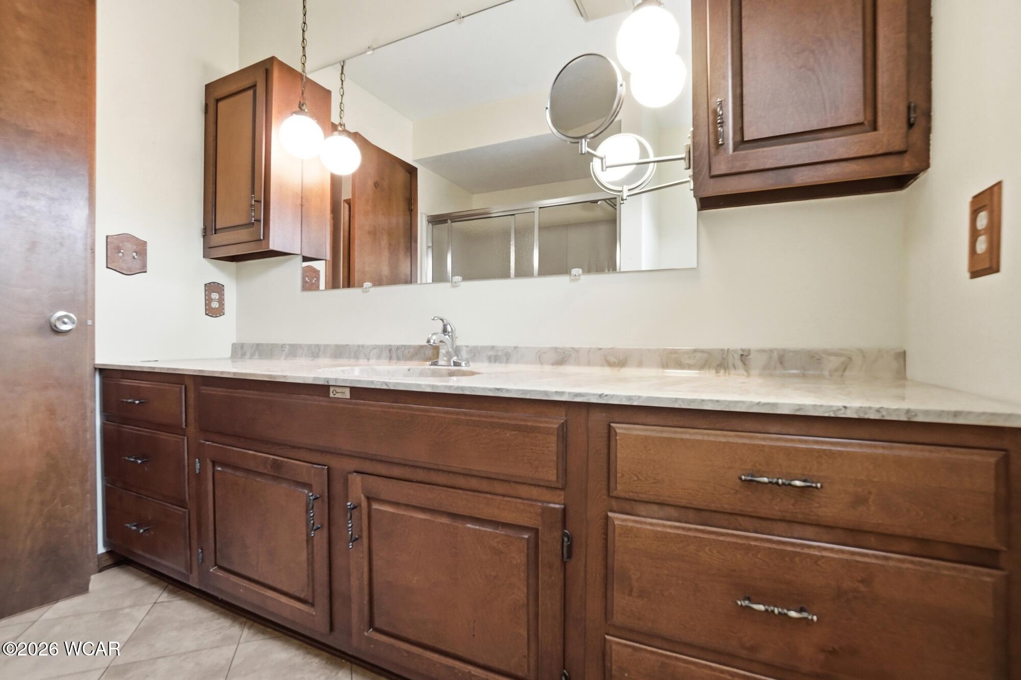 918 Carnation Drive, Wapakoneta, Ohio