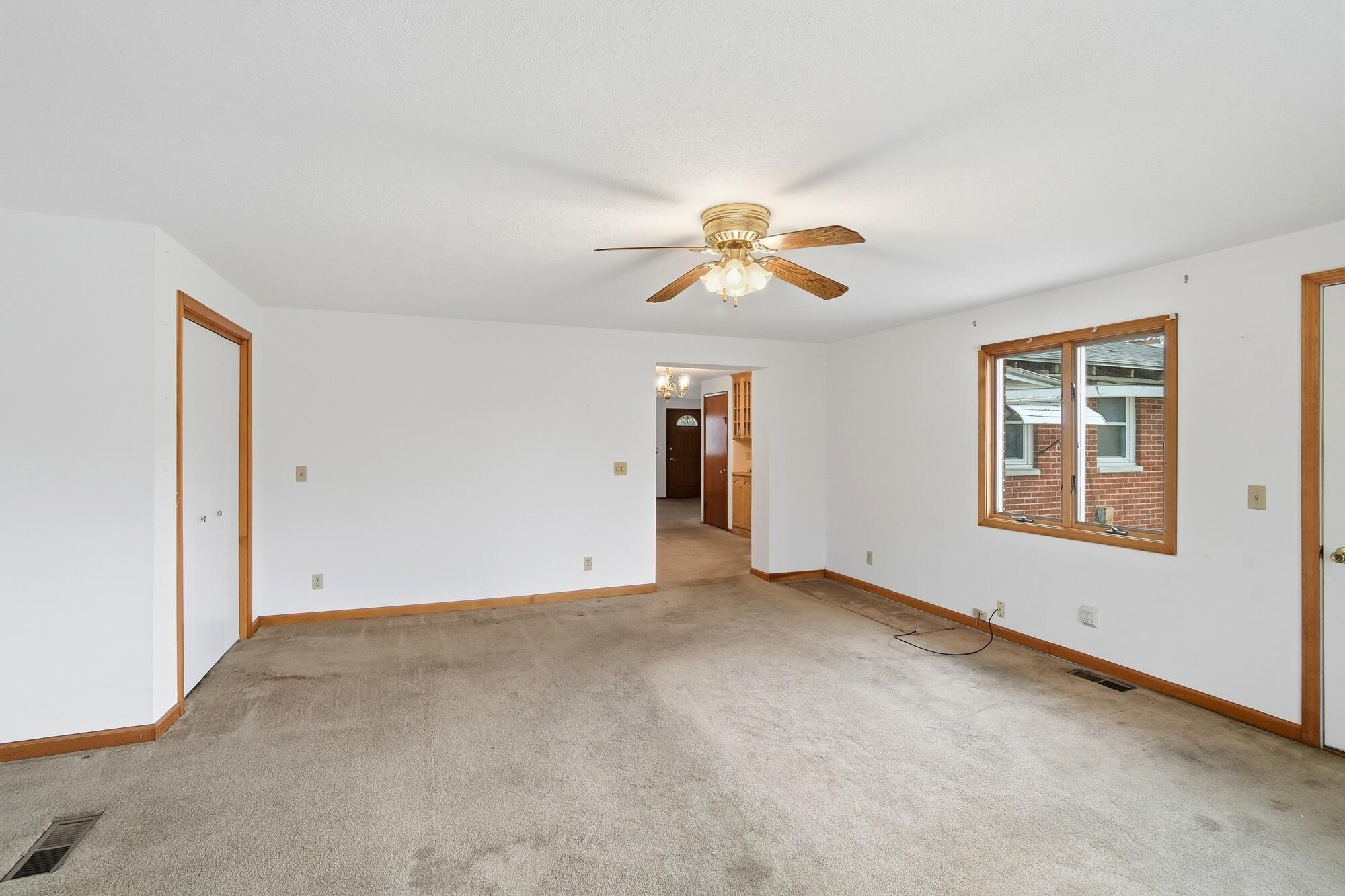 605 Barbara Drive, Tipp City, Ohio 45371