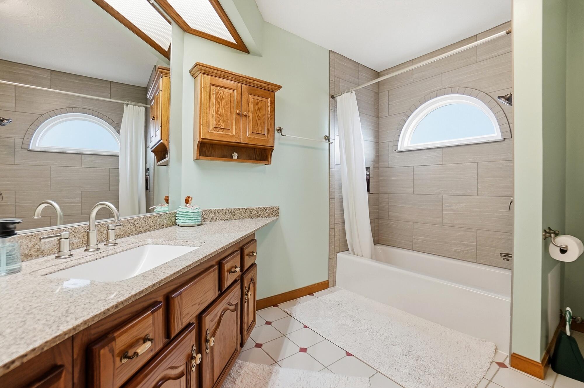 1210 Charleston Court, Troy, Ohio 45373