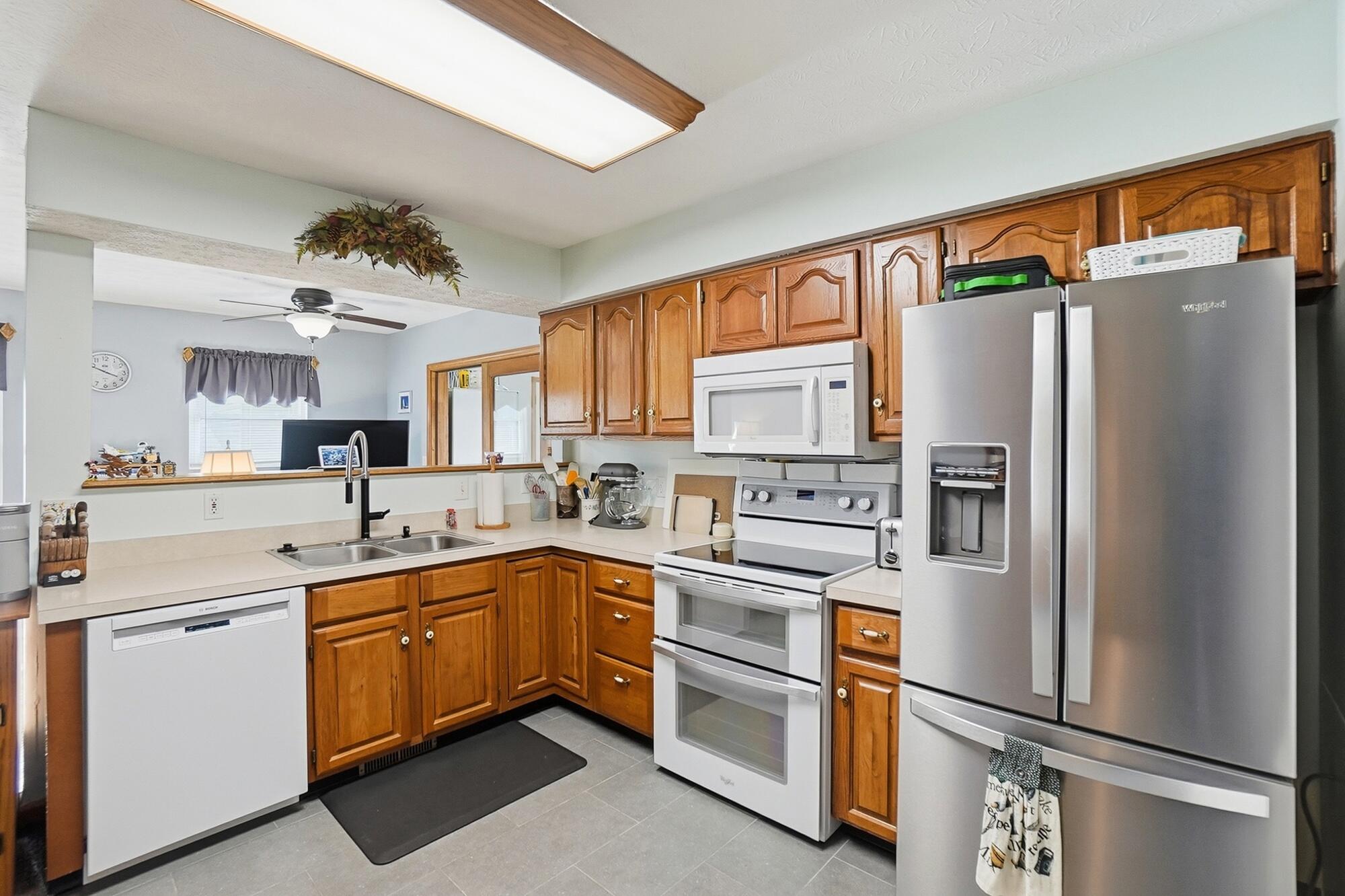 1210 Charleston Court, Troy, Ohio 45373