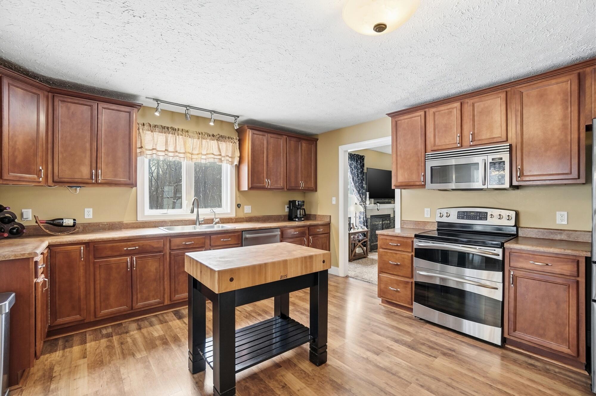 260 California Avenue, Springfield, Ohio 45505