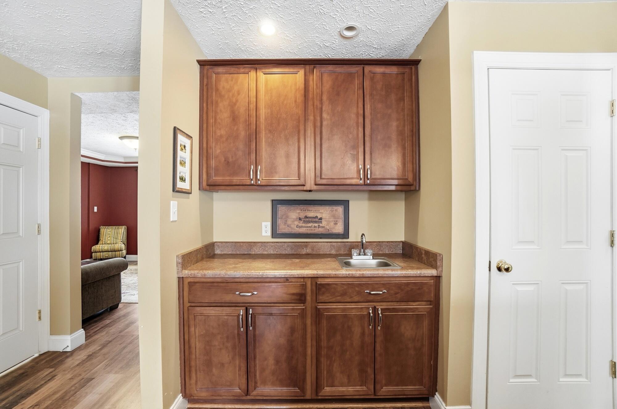 260 California Avenue, Springfield, Ohio 45505