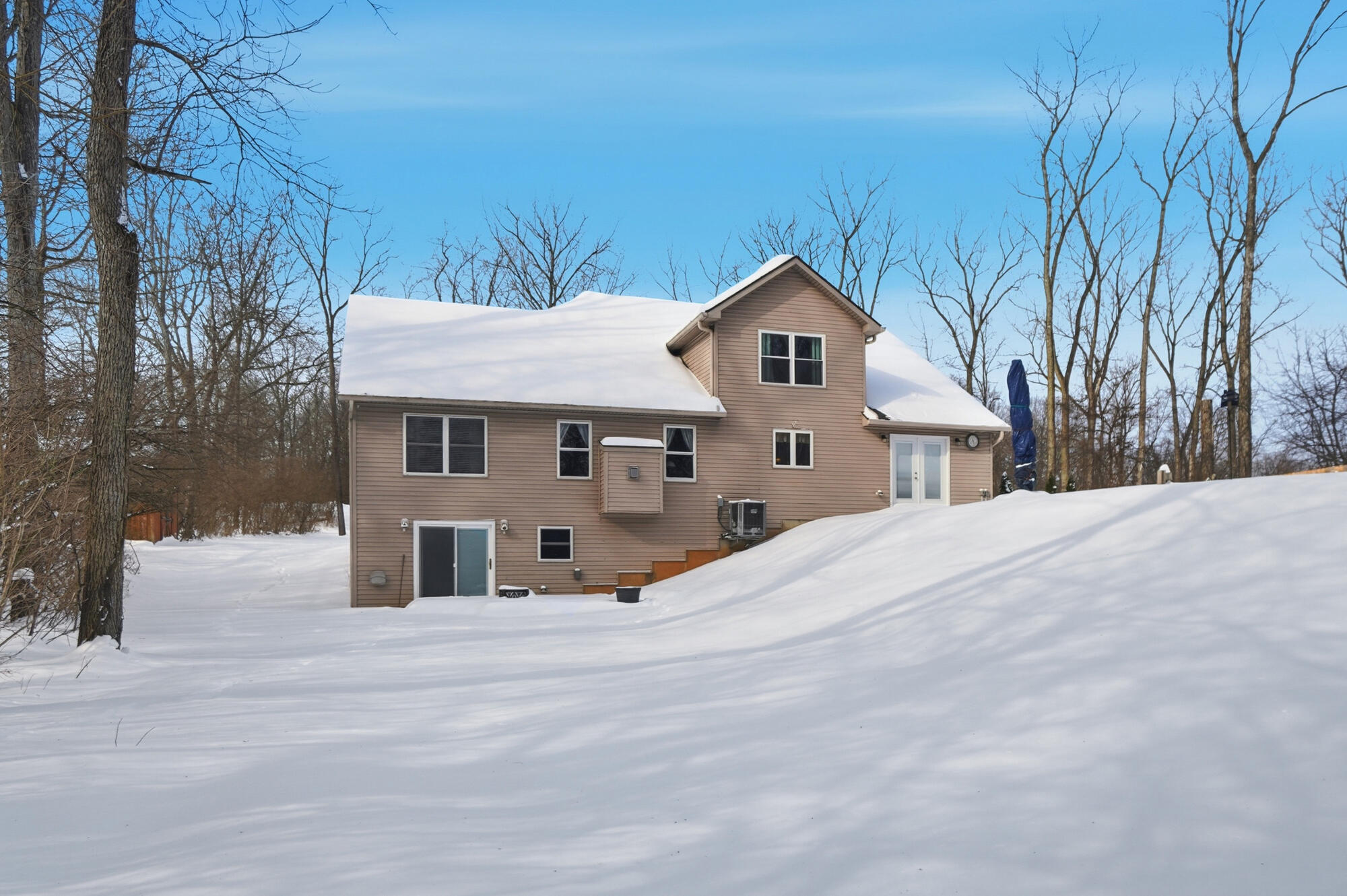 260 California Avenue, Springfield, Ohio 45505