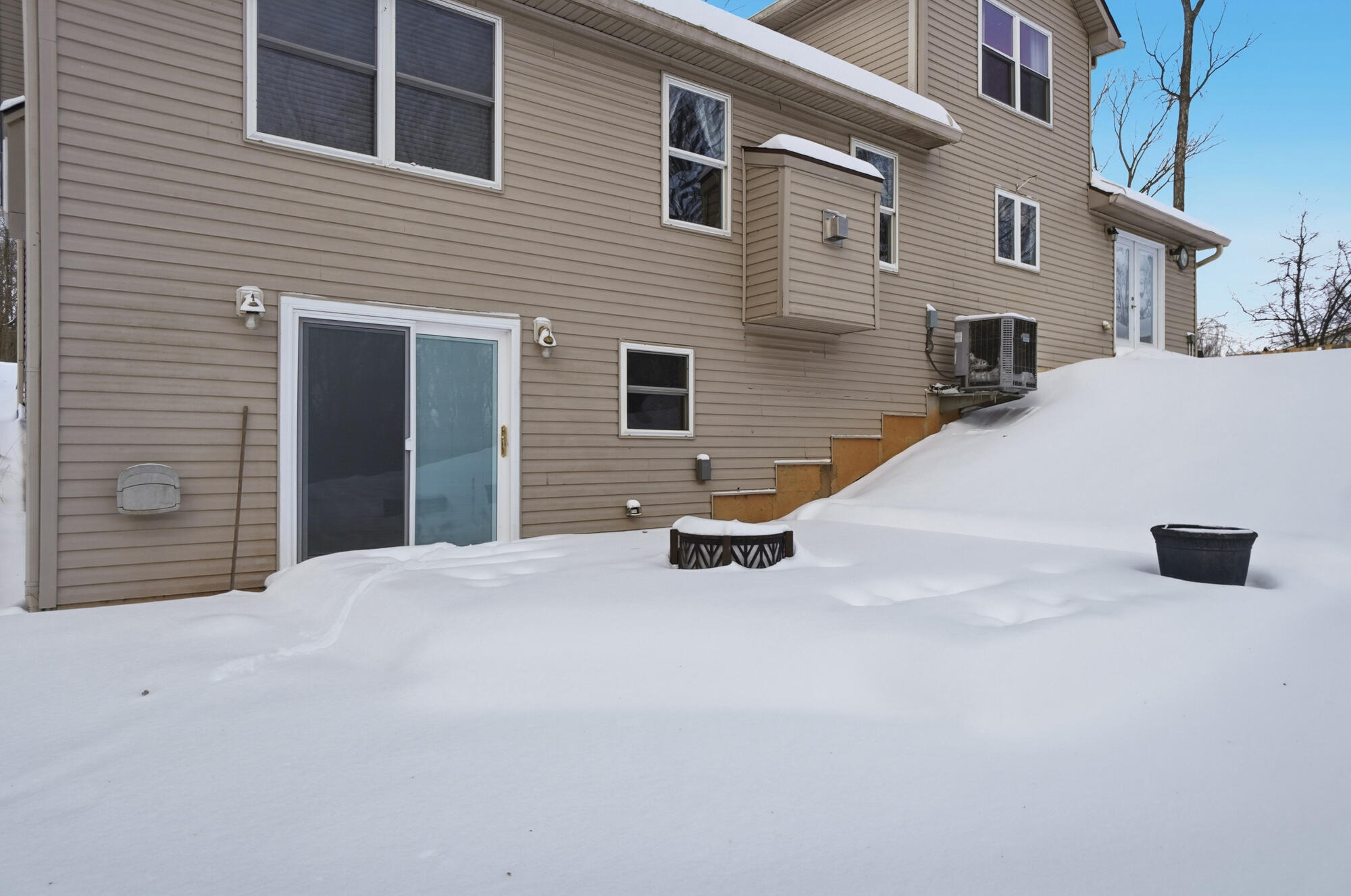 260 California Avenue, Springfield, Ohio 45505