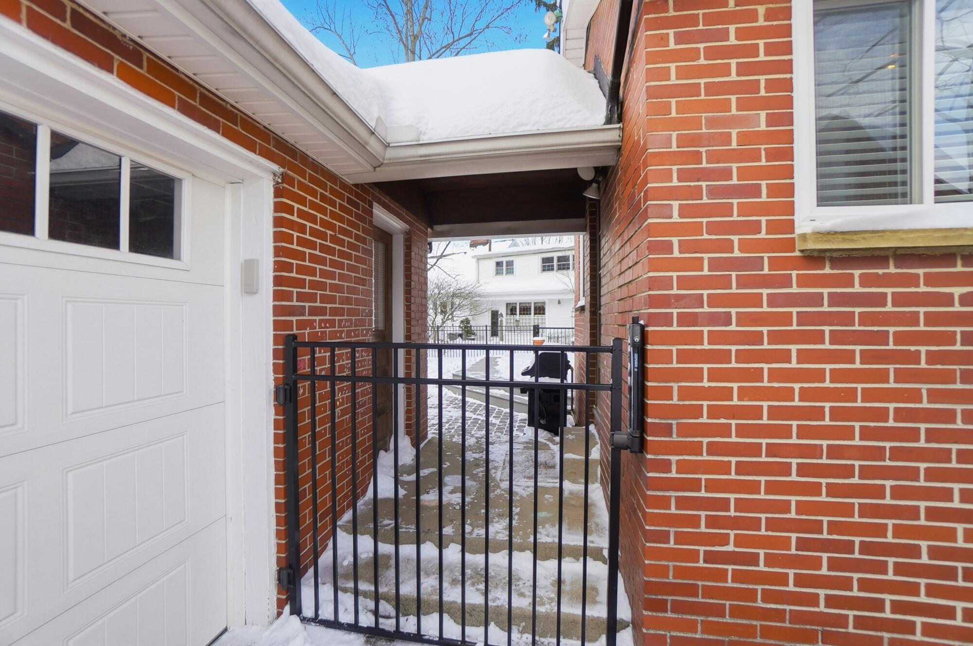 327 Ardmore Road, Springfield, Ohio 45504