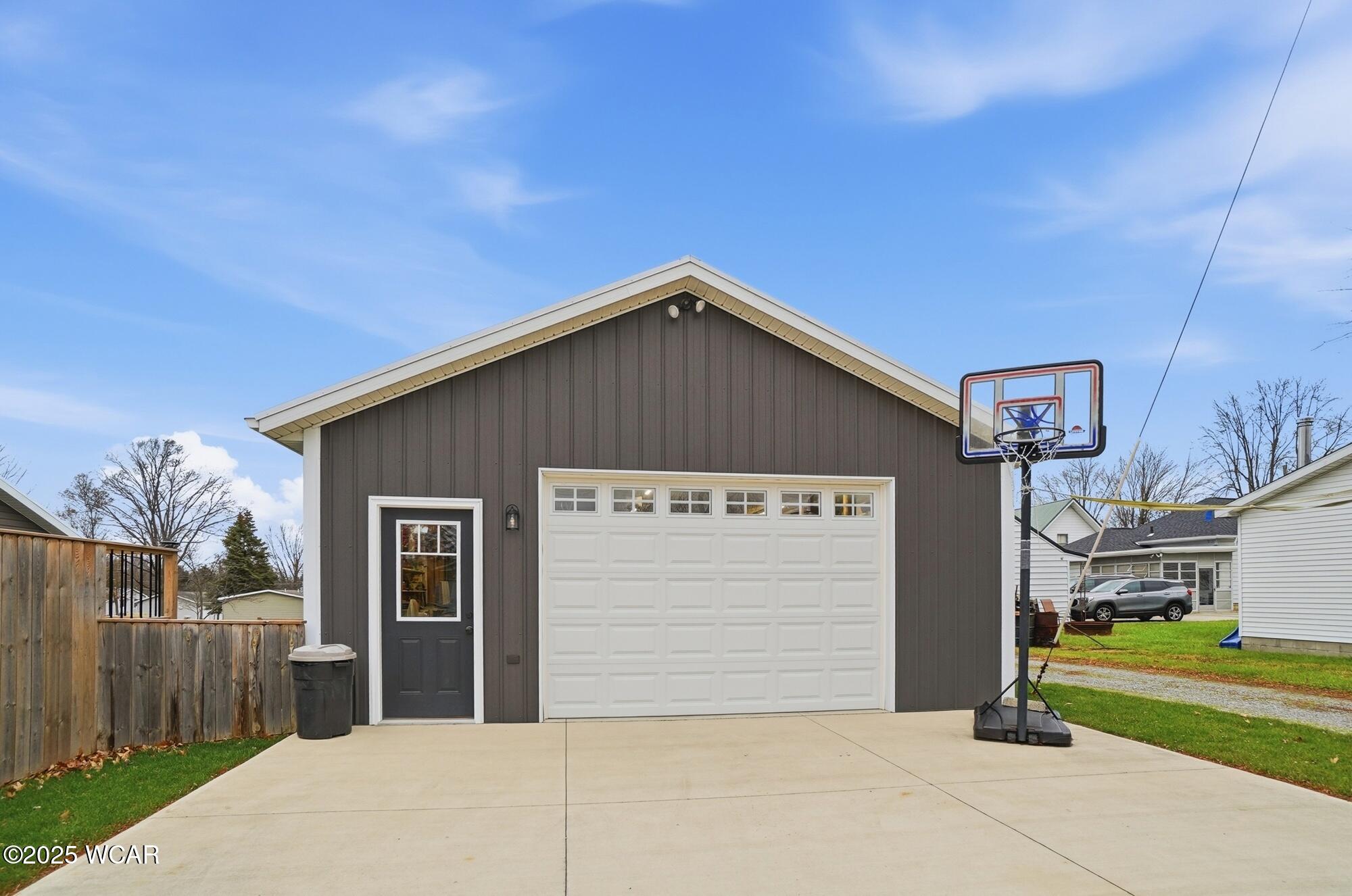 312 Woodlawn Avenue, Lafayette, Ohio