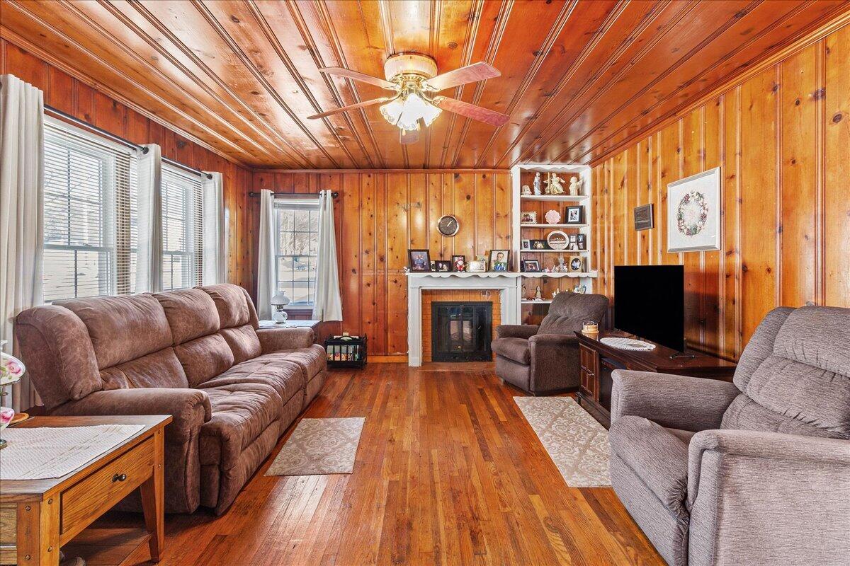 511 Washington Avenue, Urbana, Ohio 43078