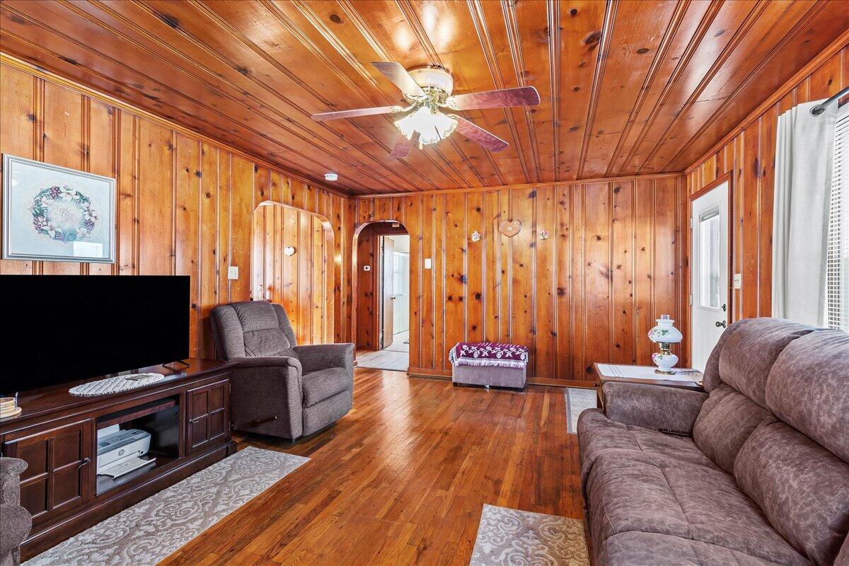 511 Washington Avenue, Urbana, Ohio 43078