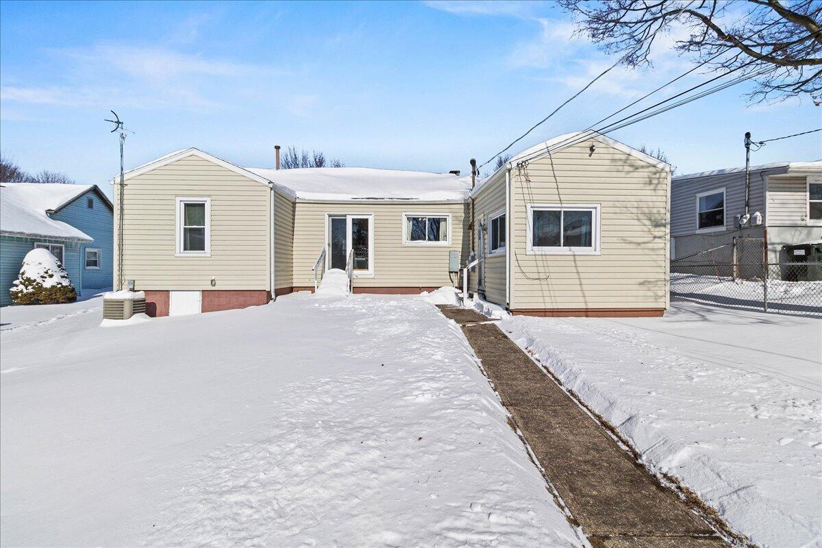 511 Washington Avenue, Urbana, Ohio 43078