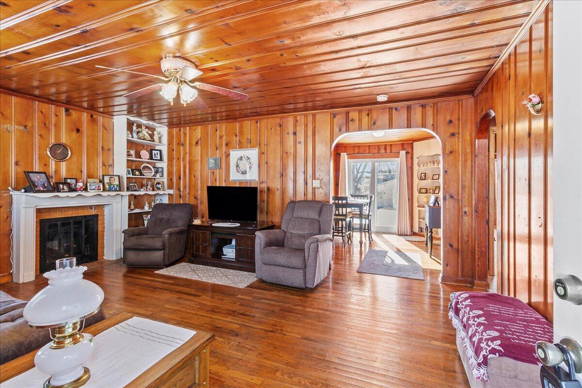 511 Washington Avenue, Urbana, Ohio 43078