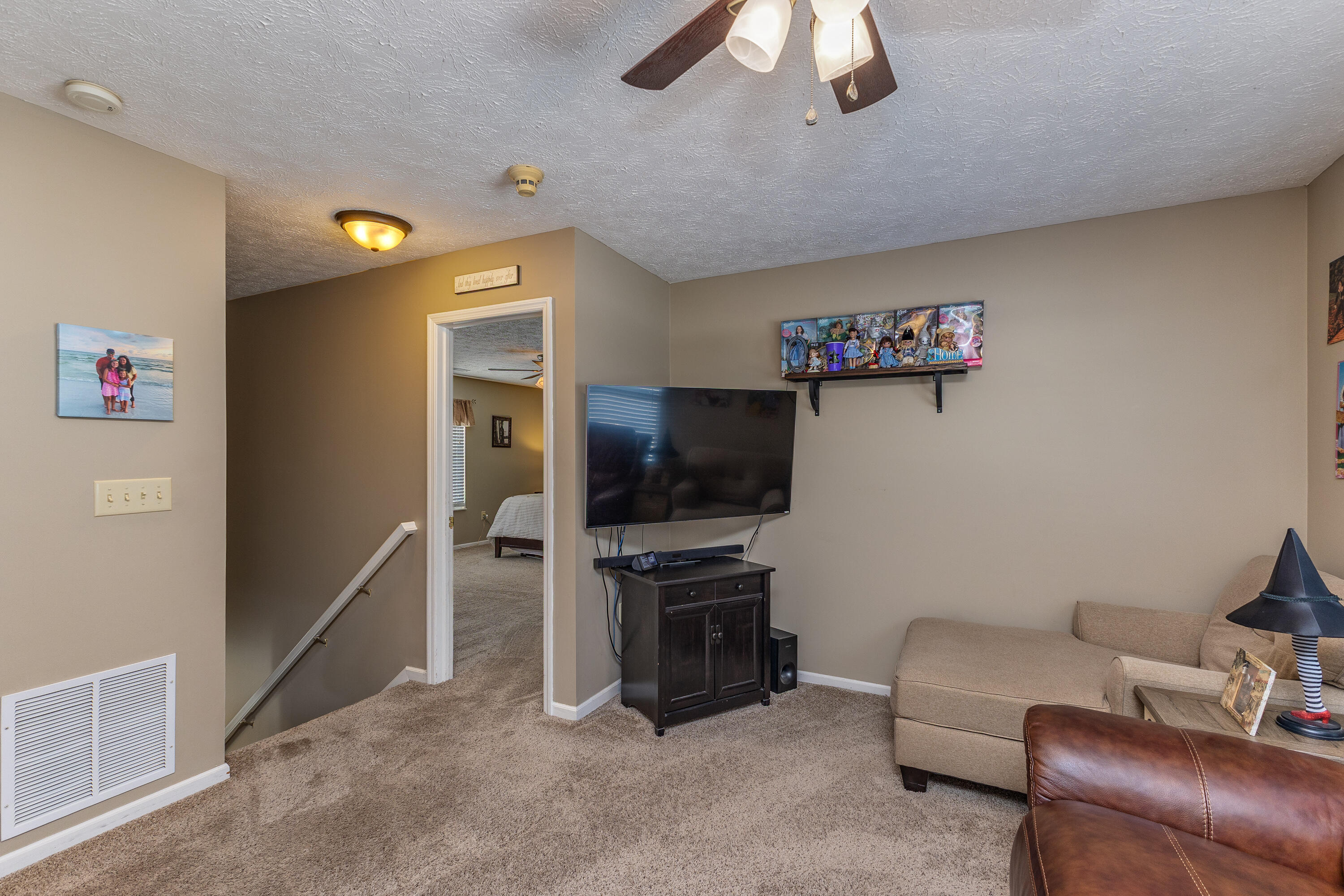 320 Sagebrush Drive, Englewood, Ohio 45322