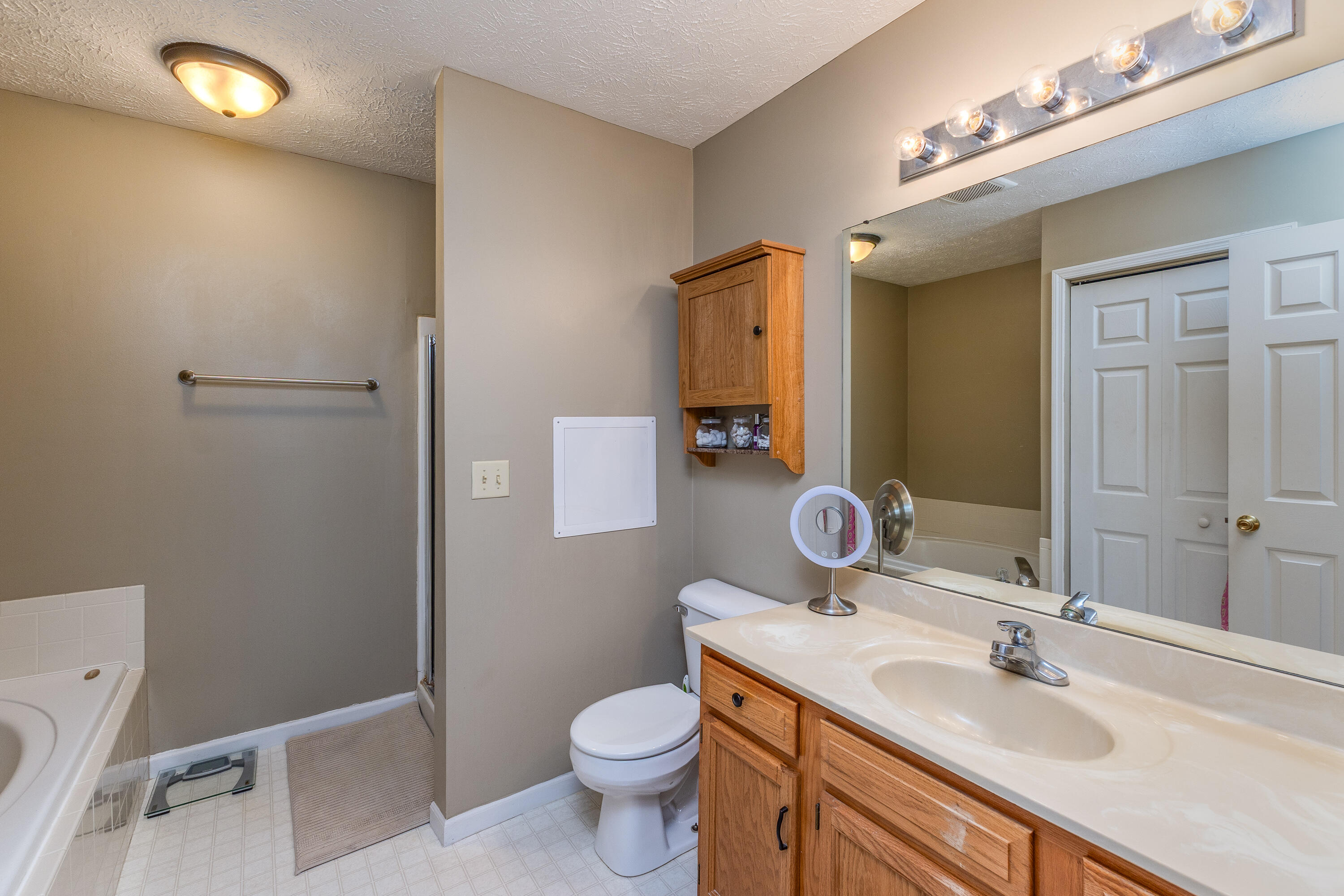 320 Sagebrush Drive, Englewood, Ohio 45322