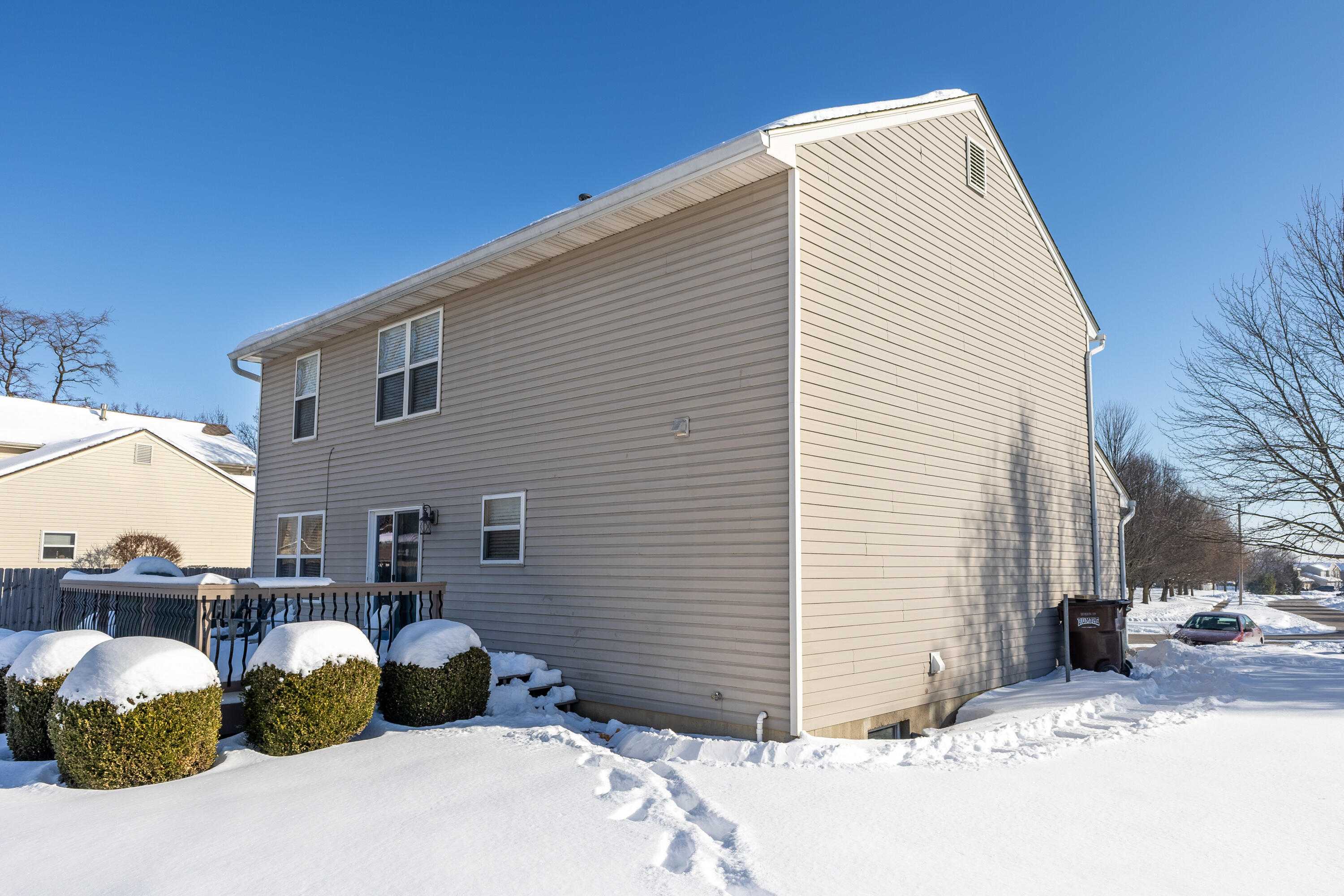 320 Sagebrush Drive, Englewood, Ohio 45322