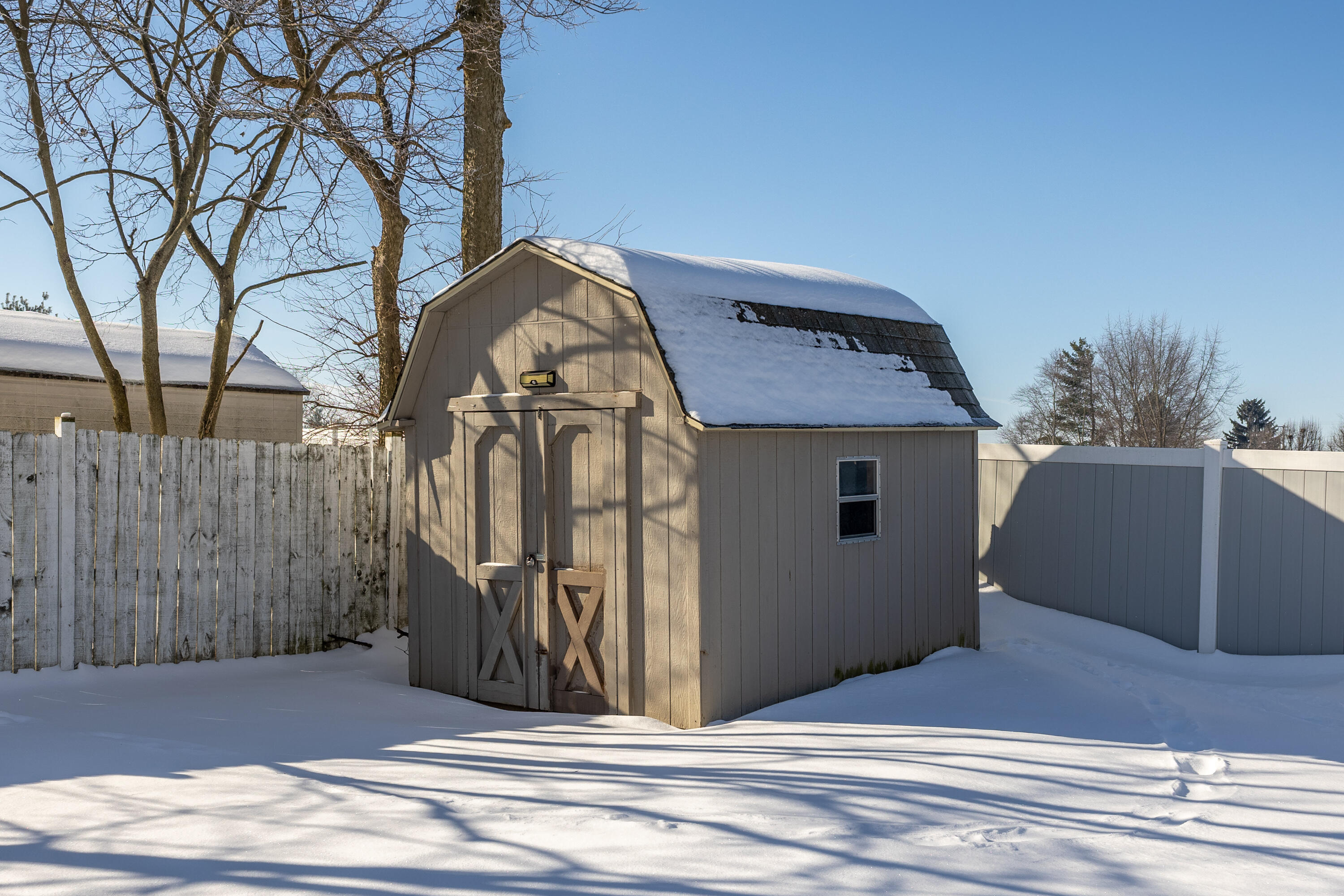 320 Sagebrush Drive, Englewood, Ohio 45322