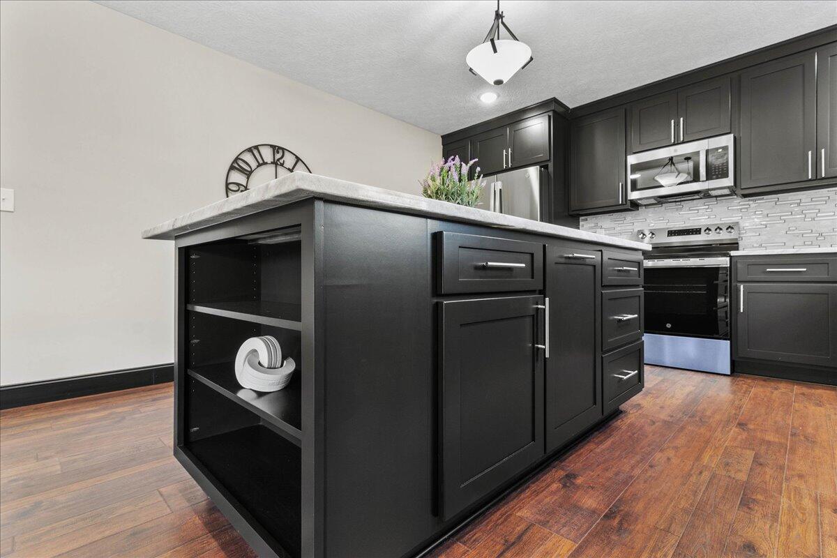 5061 Cox Road, North Lewisburg, Ohio 43060