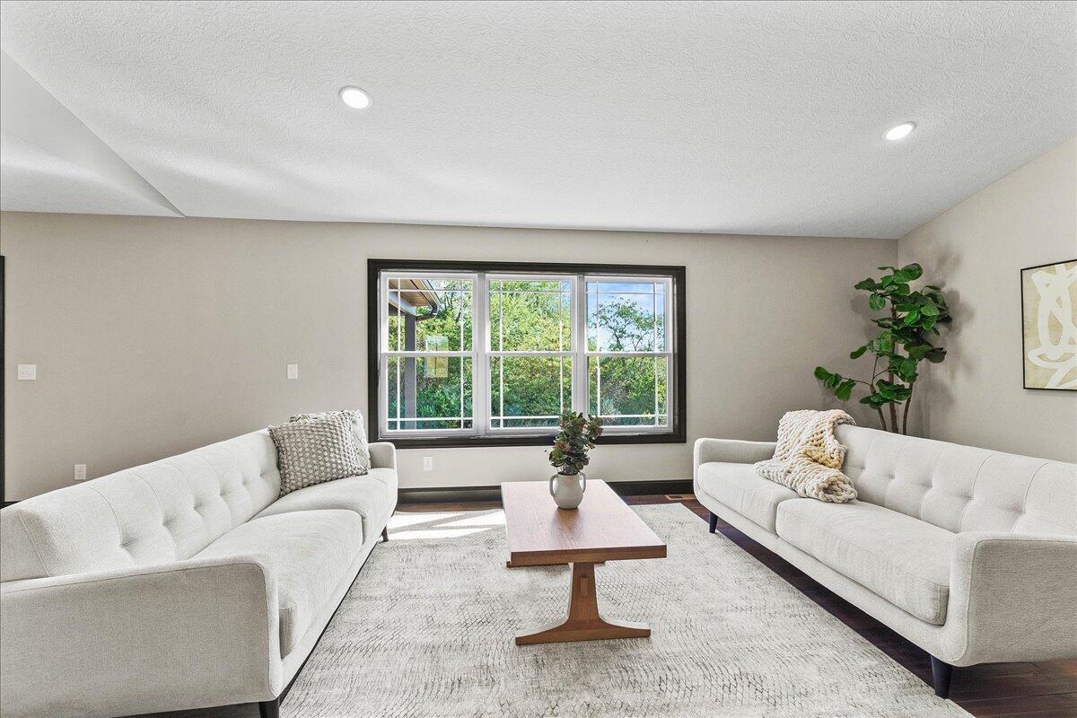 5061 Cox Road, North Lewisburg, Ohio 43060