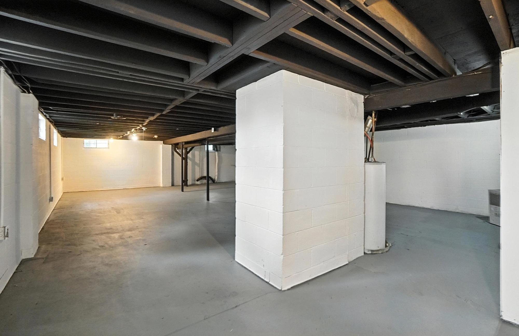 1709 Thomas Drive, Springfield, Ohio 45503