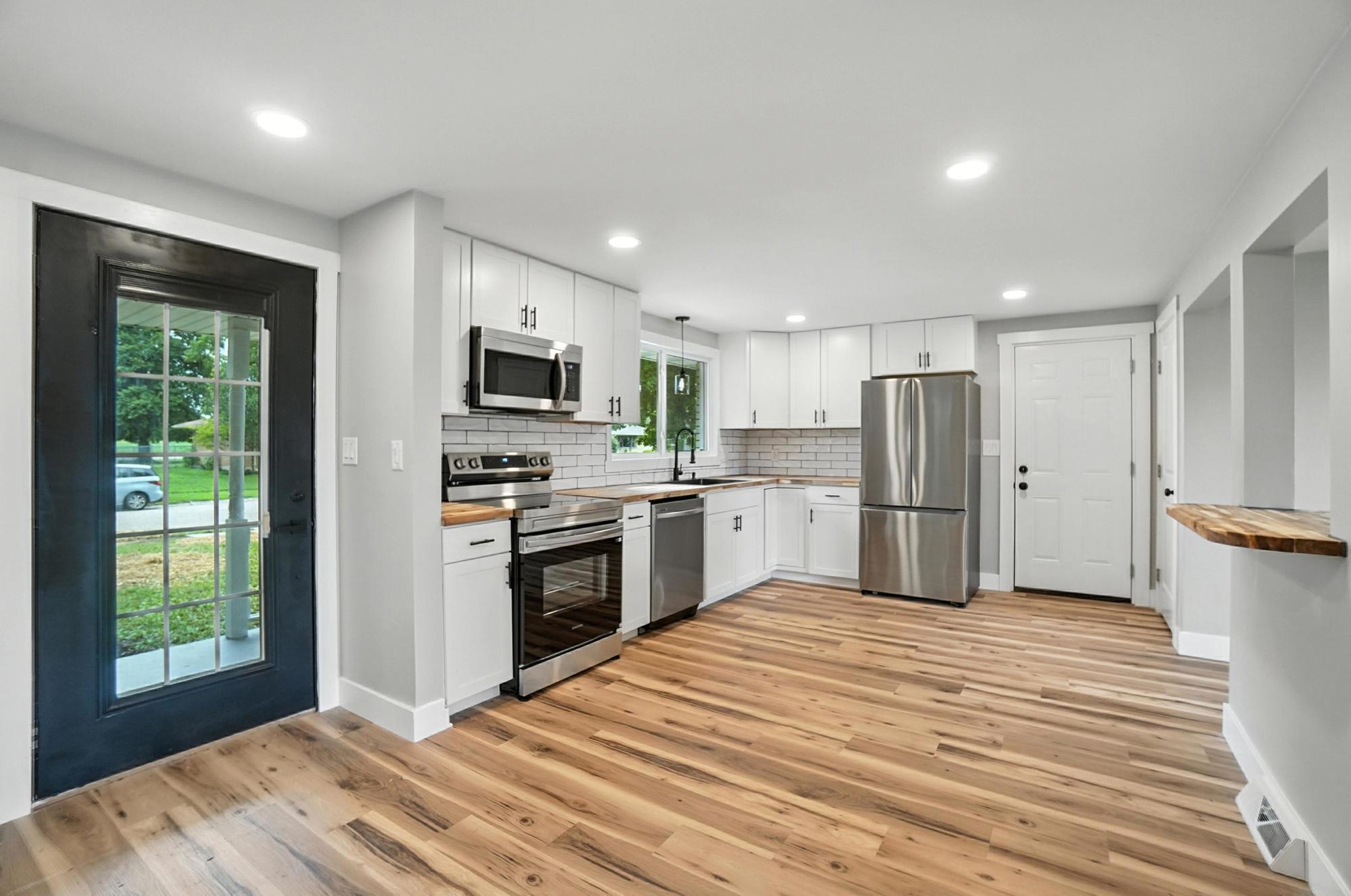 1709 Thomas Drive, Springfield, Ohio 45503