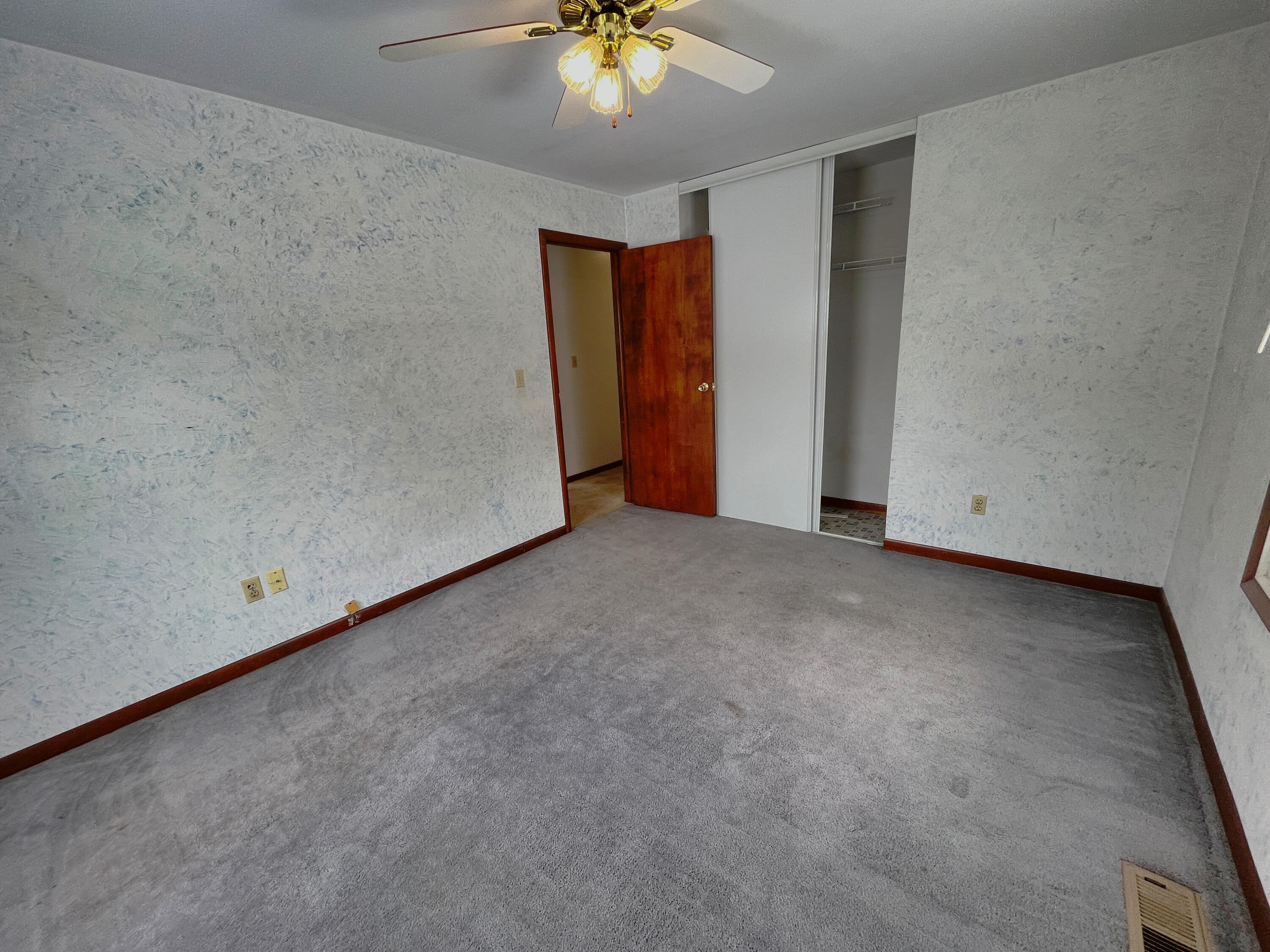 818 Aster Drive, Wapakoneta, Ohio 45895