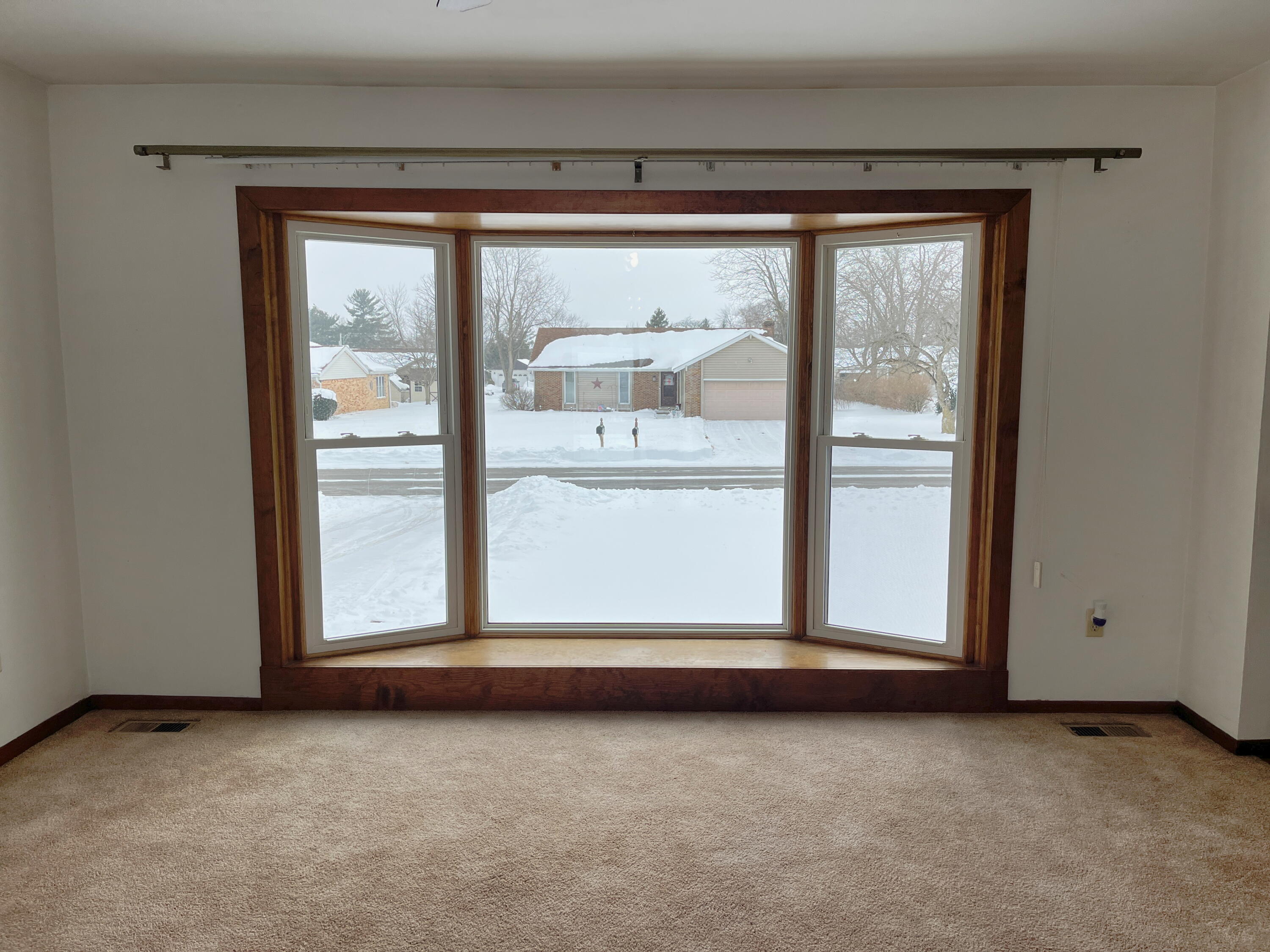 818 Aster Drive, Wapakoneta, Ohio 45895