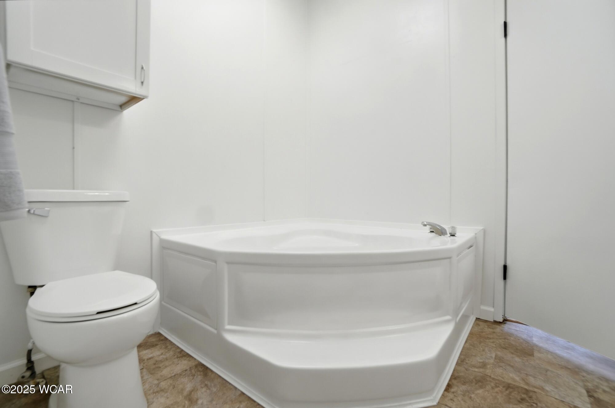 14 Deer Run, Lima, Ohio