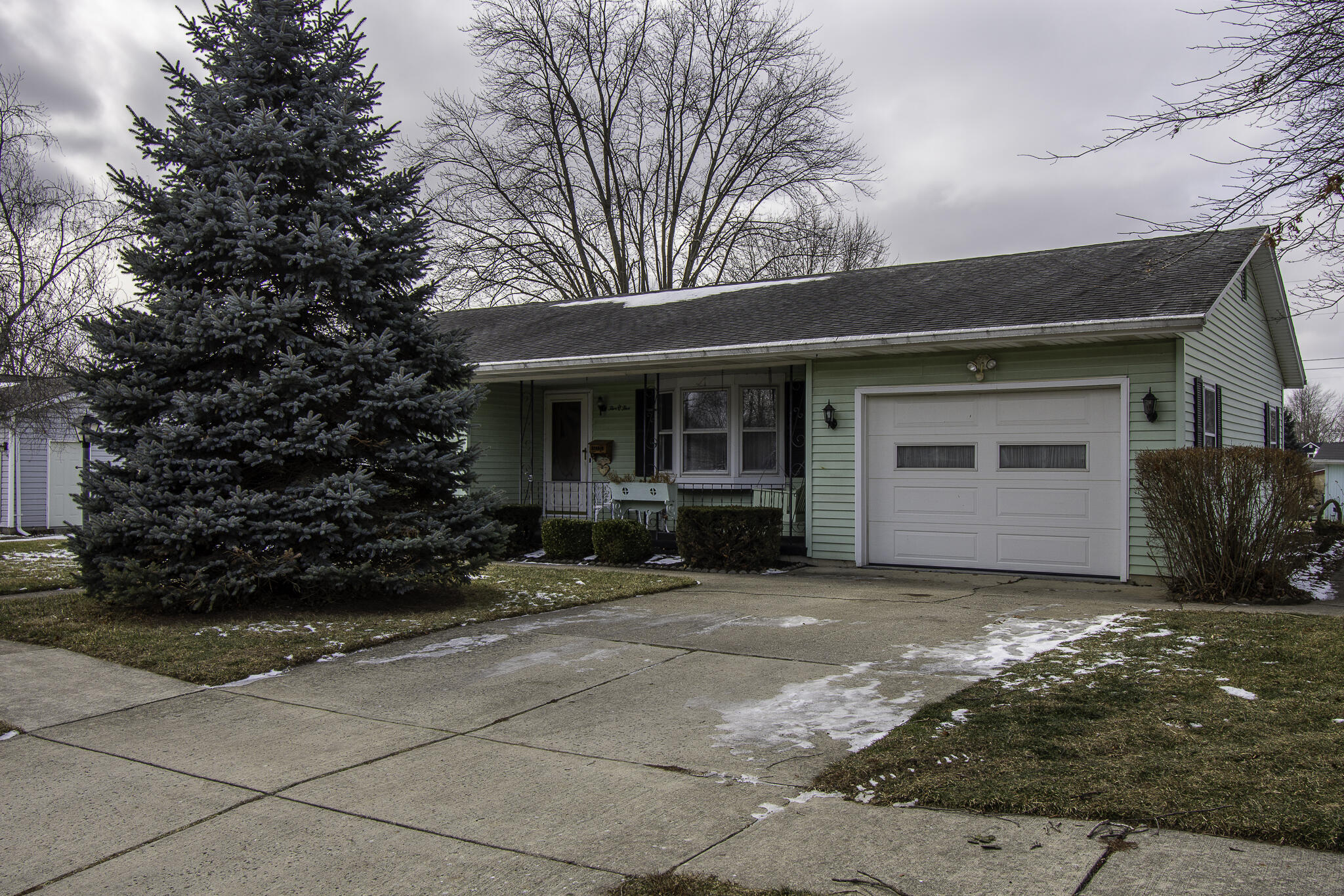 505 Van Buren Street, Wapakoneta, Ohio 45895