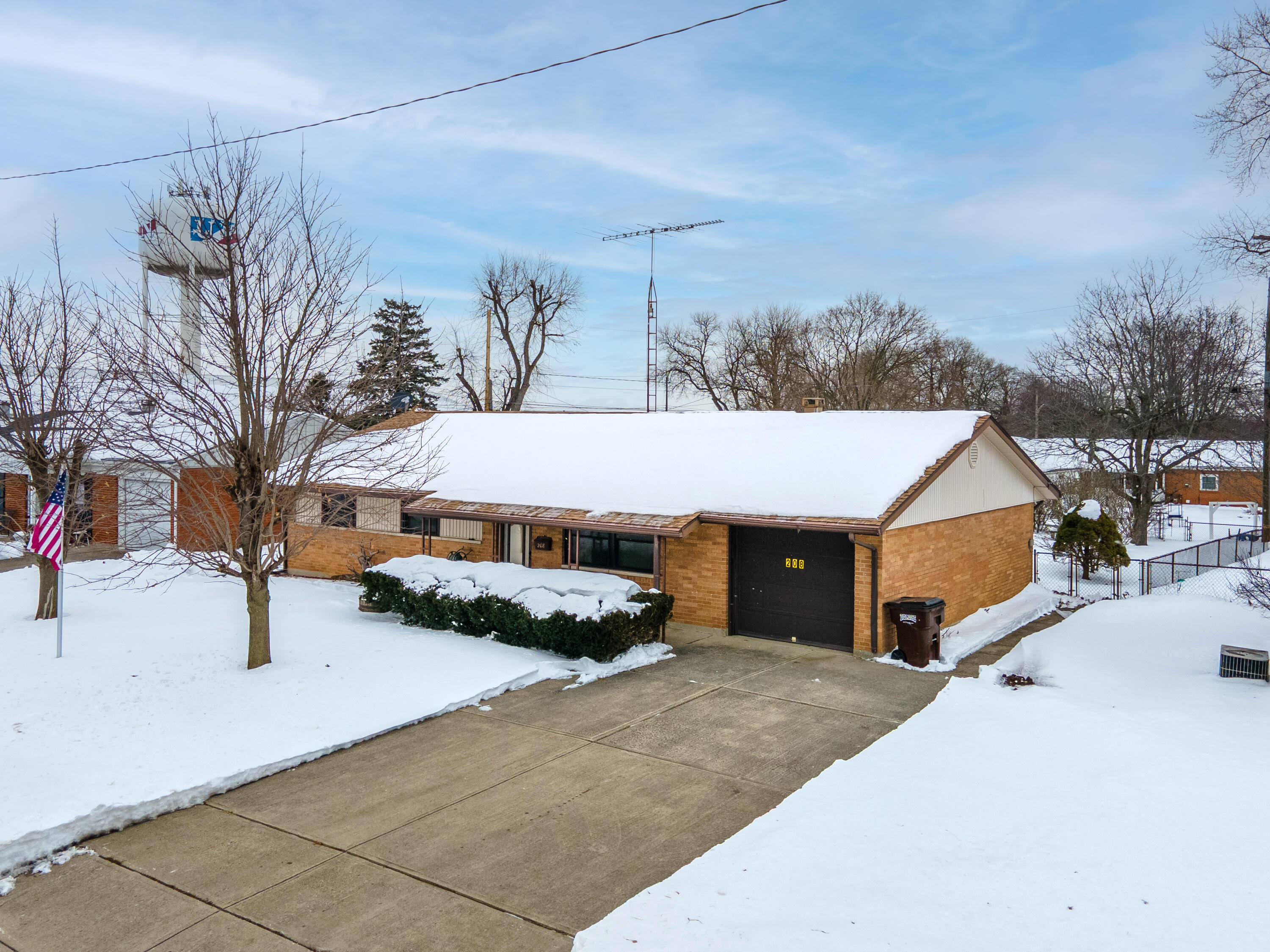 208 Shaw Road, Englewood, Ohio 45322