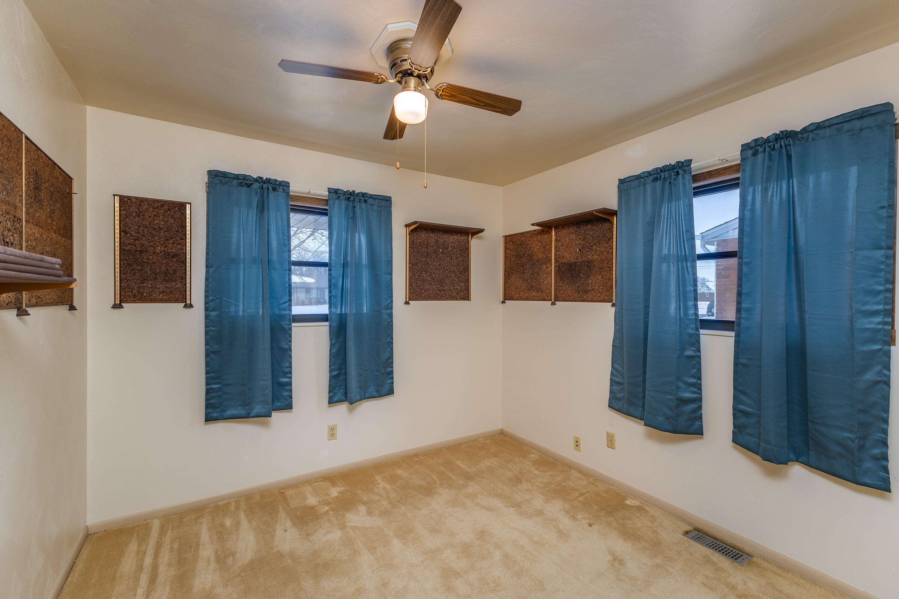 208 Shaw Road, Englewood, Ohio 45322