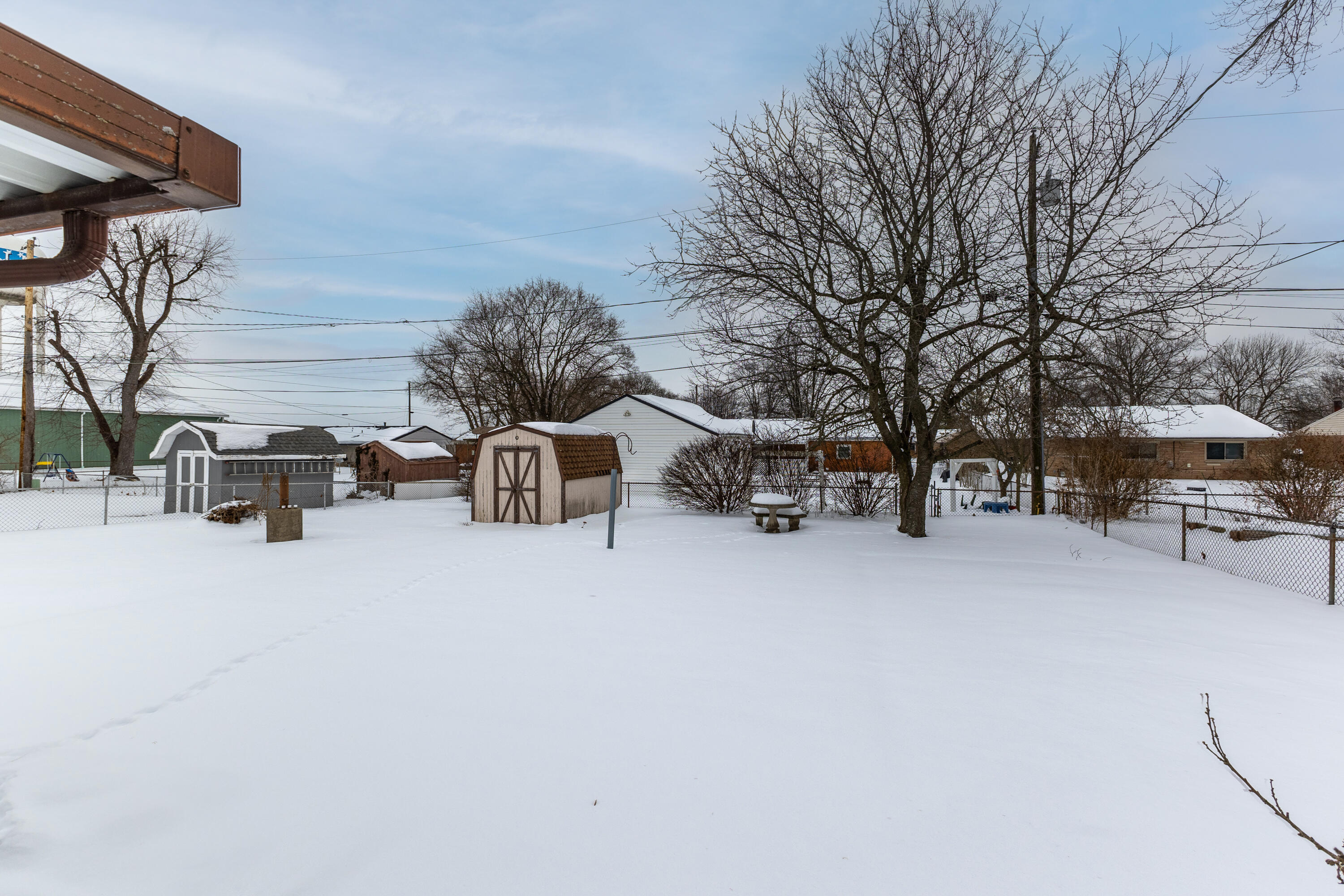 208 Shaw Road, Englewood, Ohio 45322