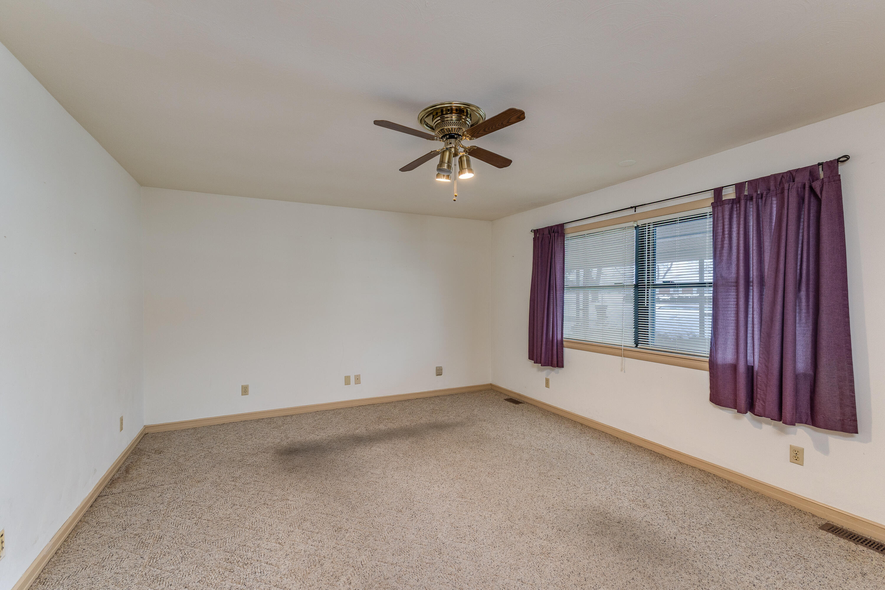 208 Shaw Road, Englewood, Ohio 45322