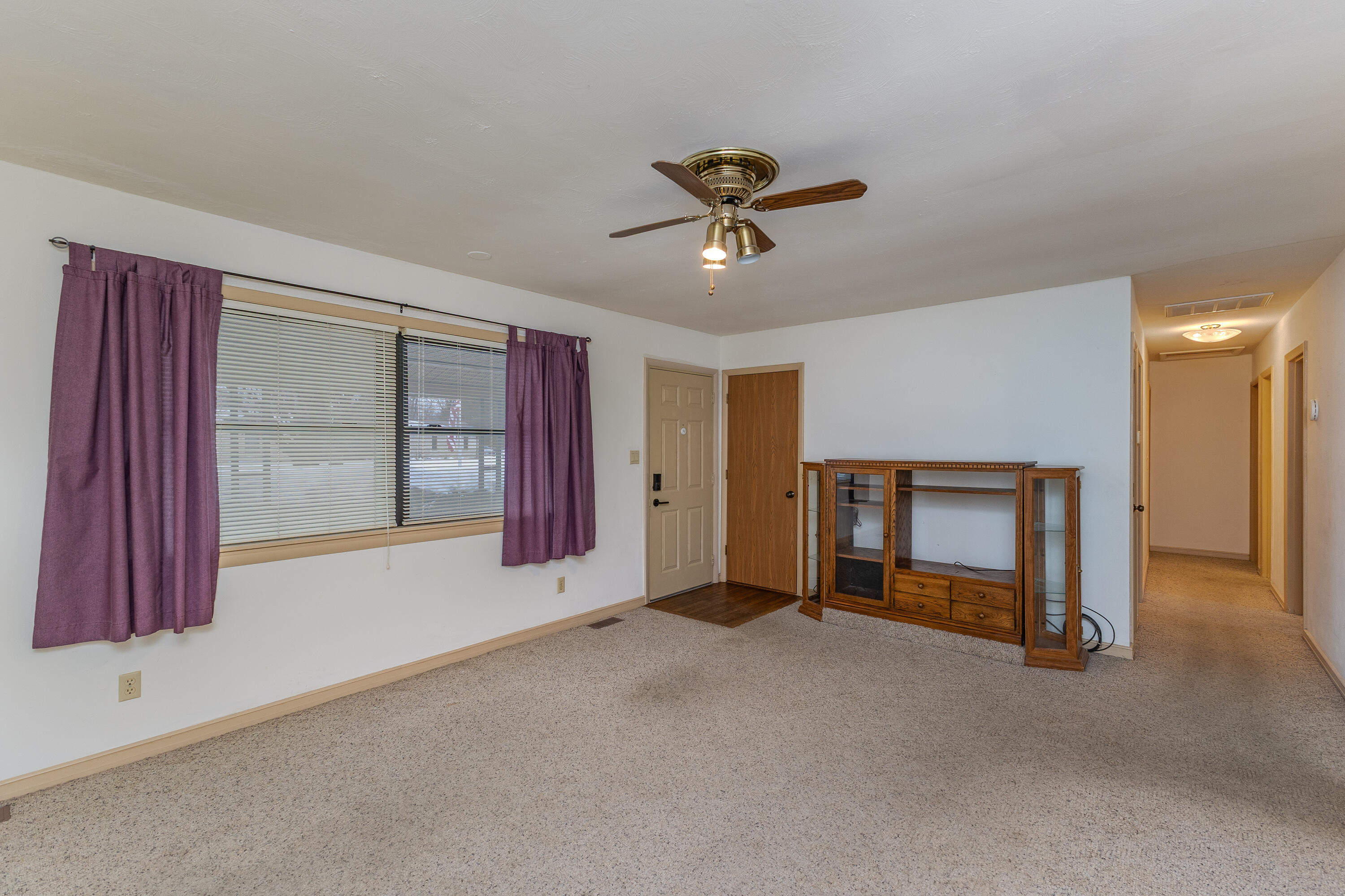 208 Shaw Road, Englewood, Ohio 45322