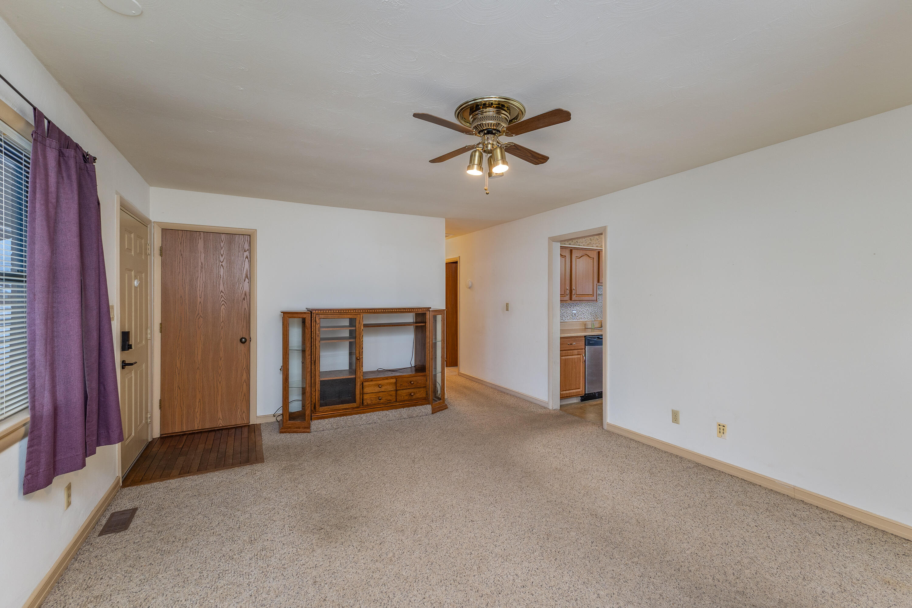 208 Shaw Road, Englewood, Ohio 45322