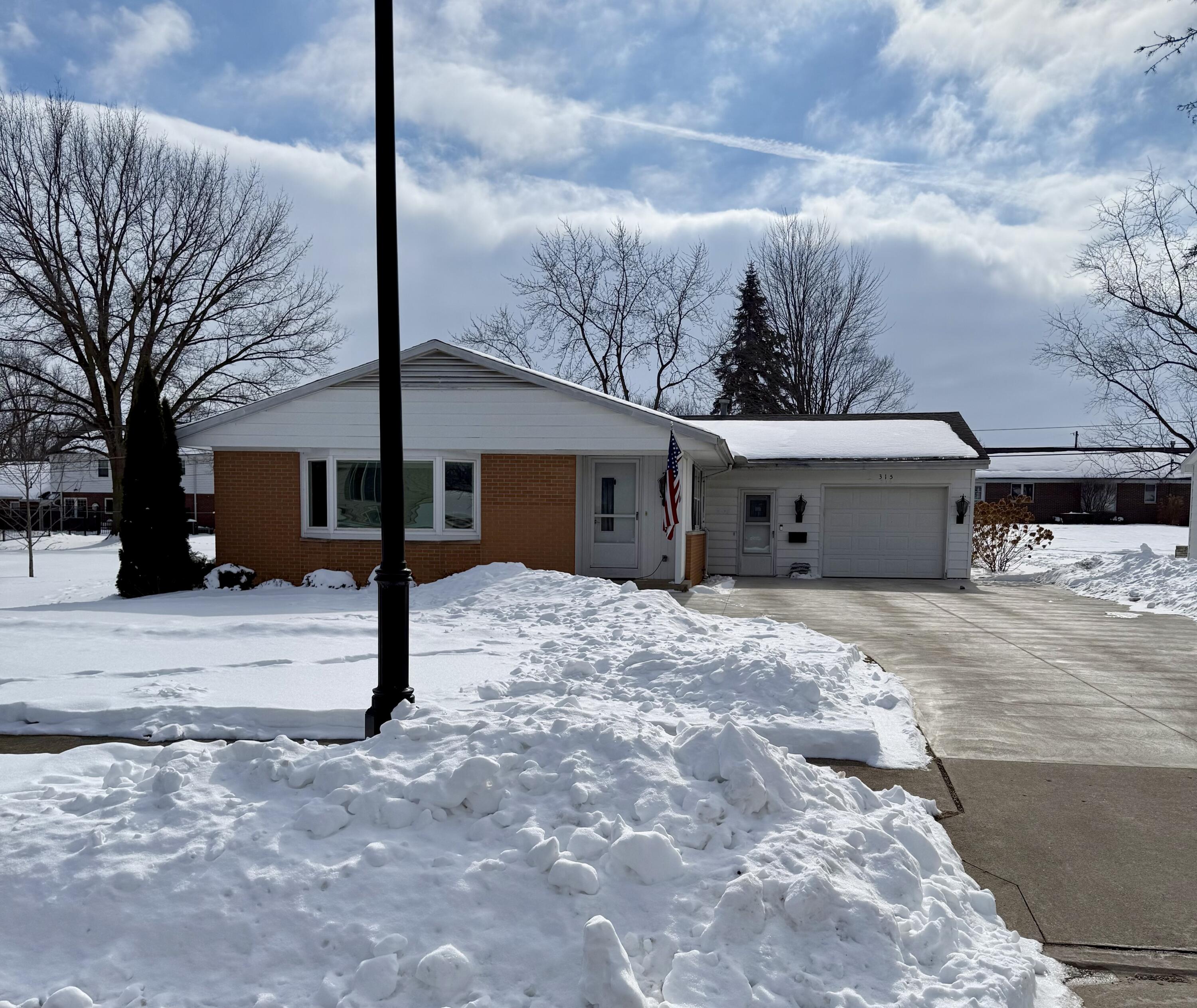 315 Mid Lane Street, New Bremen, Ohio 45869